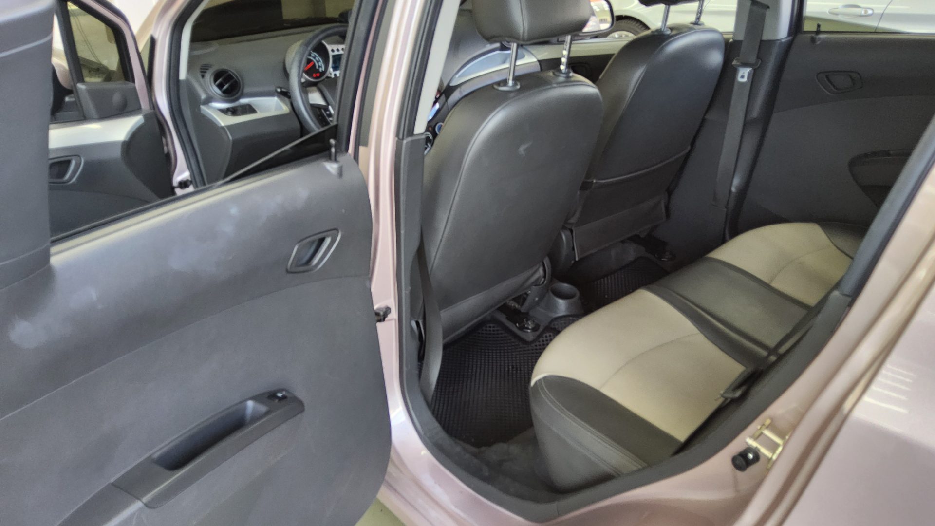 2012 - chevrolet spark