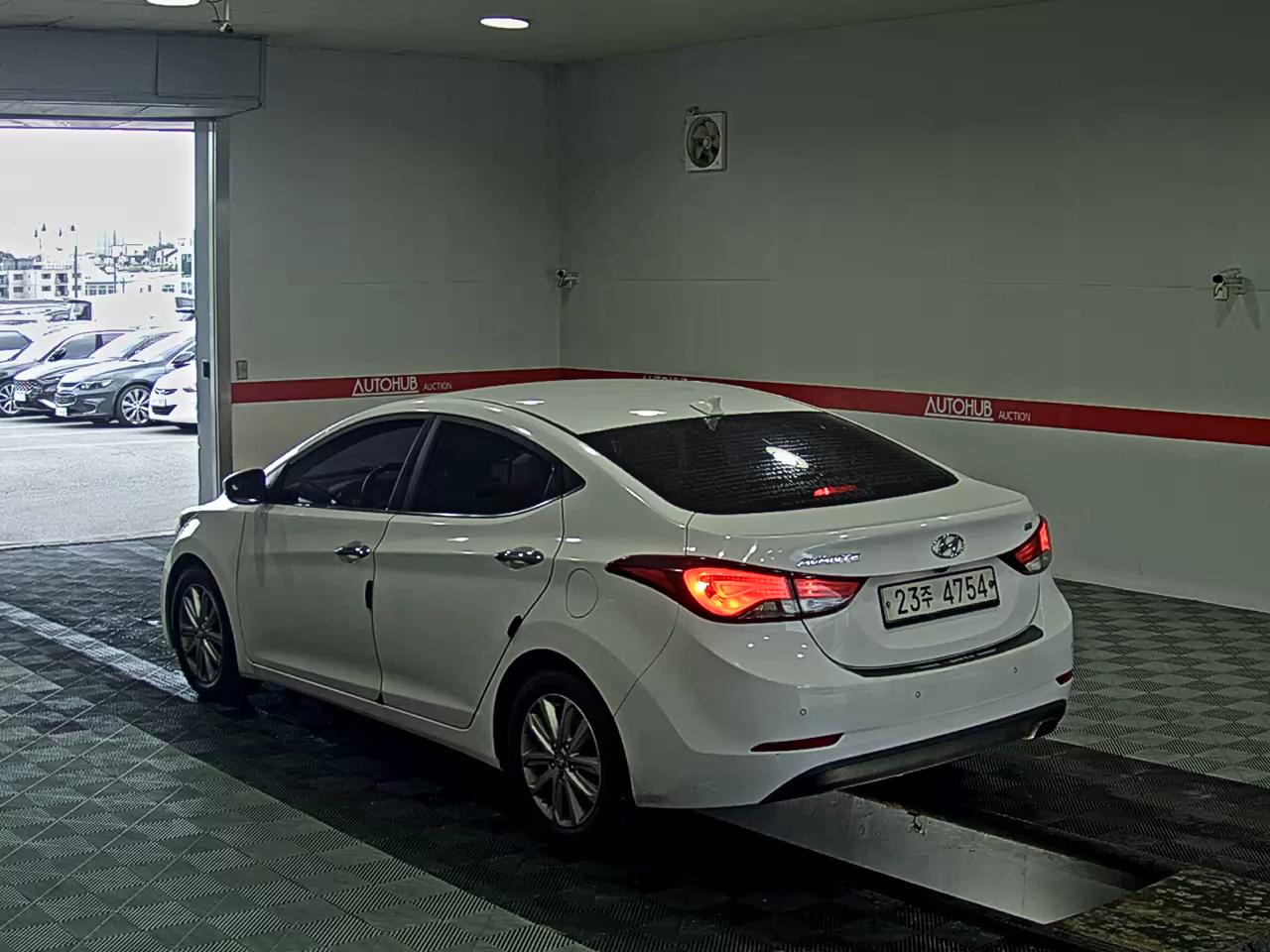 2015 - hyundai avante