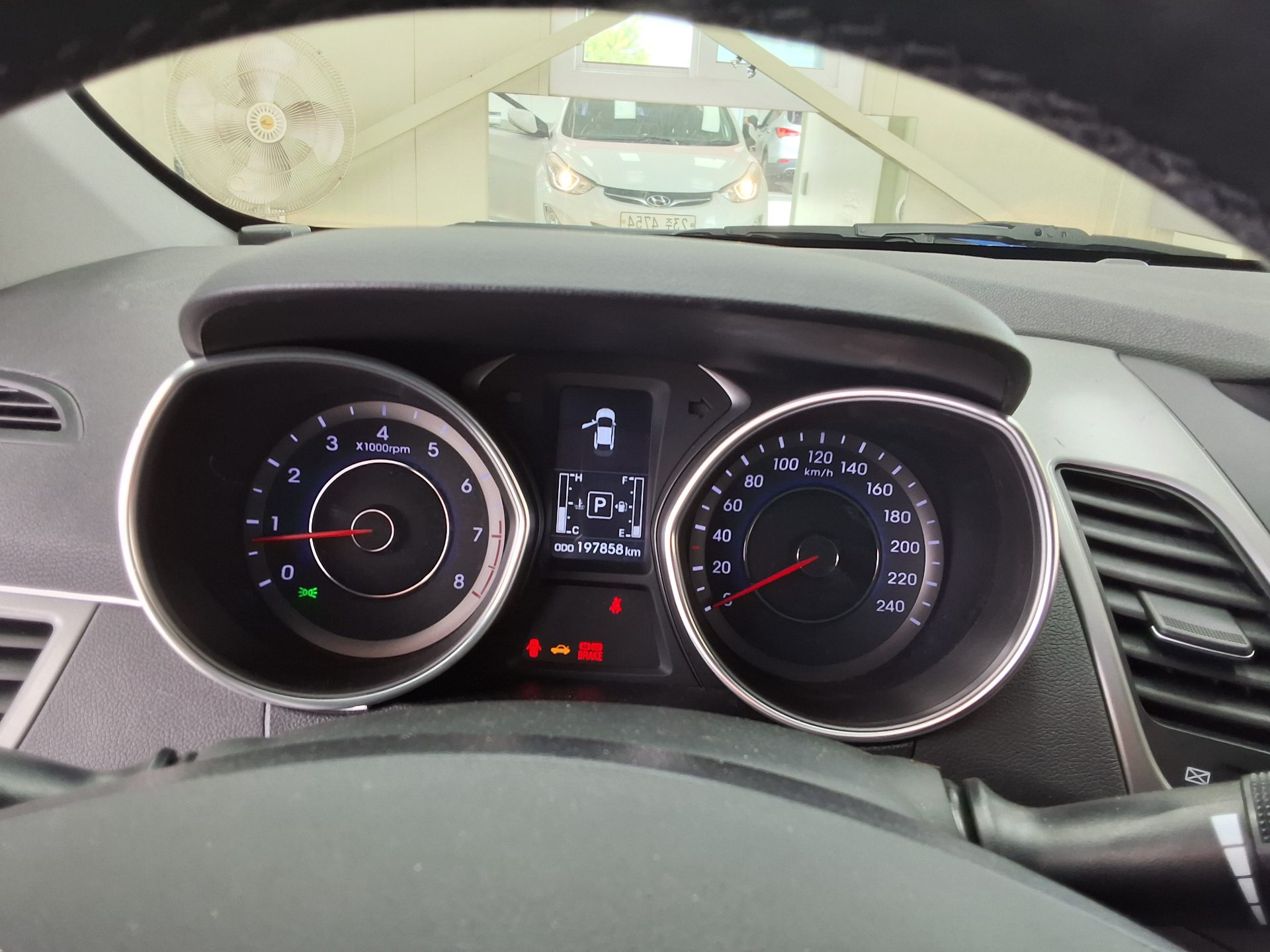 2015 - hyundai avante