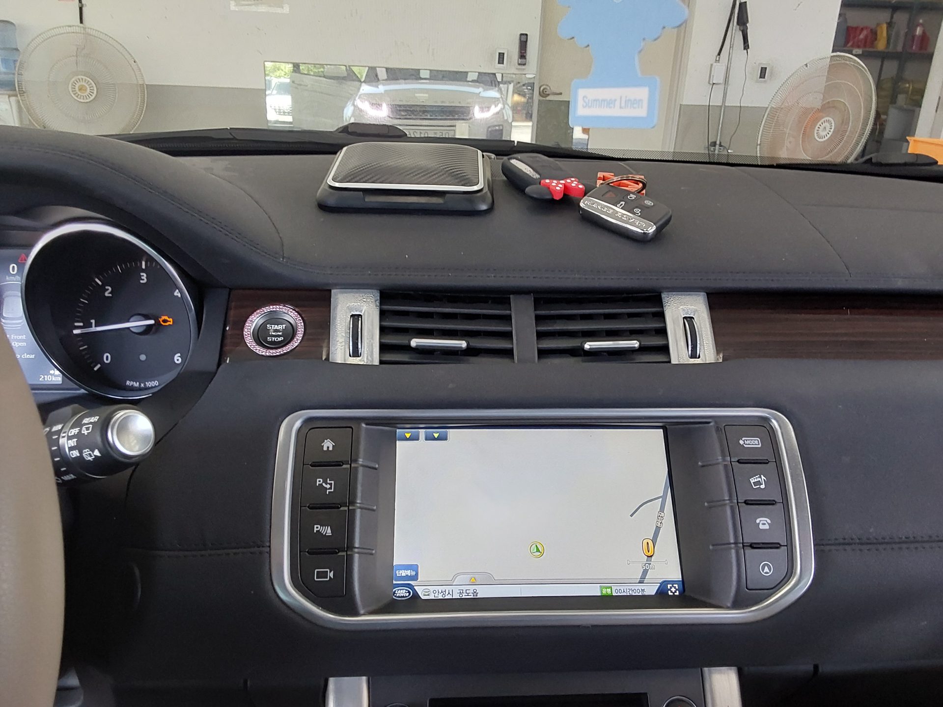 2016 - land rover range rover