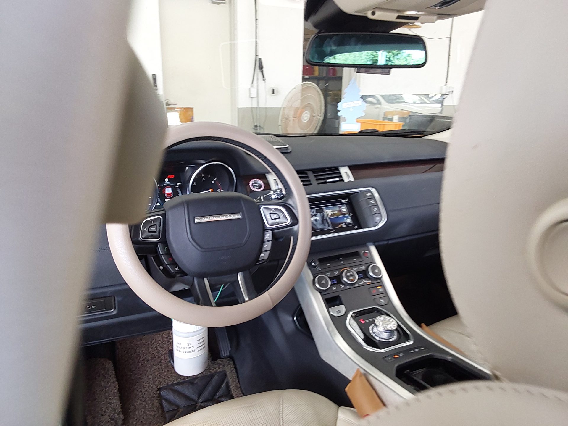 2016 - land rover range rover