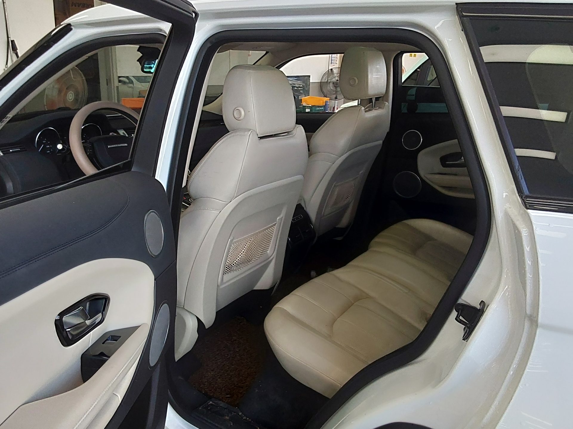 2016 - land rover range rover