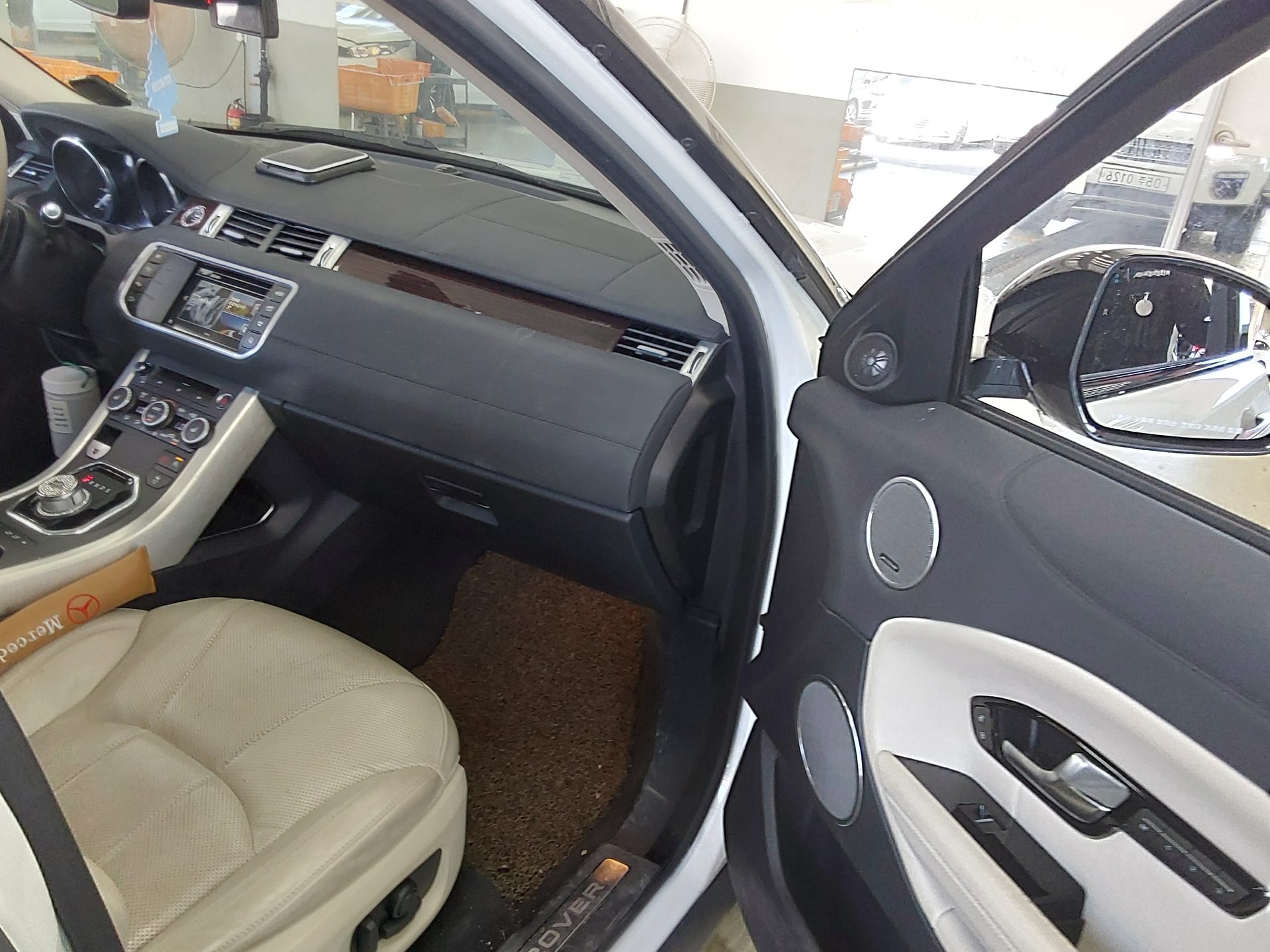 2016 - land rover range rover