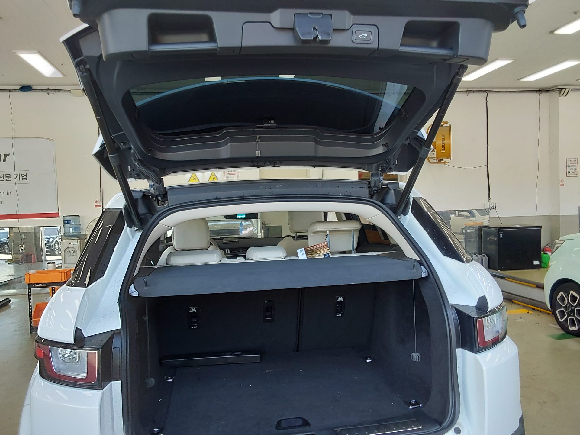 2016 - land rover range rover