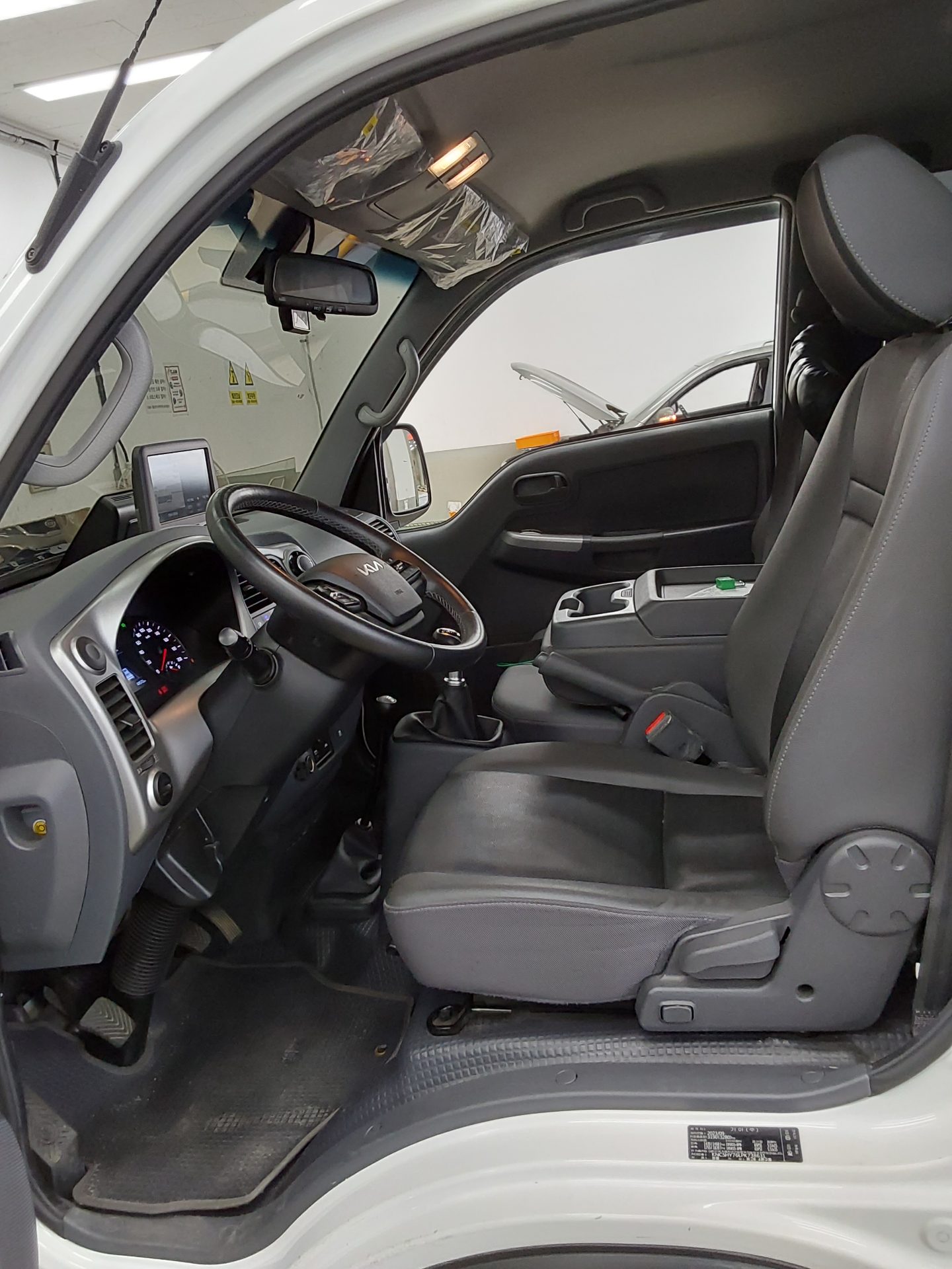 2023 - kia bongo