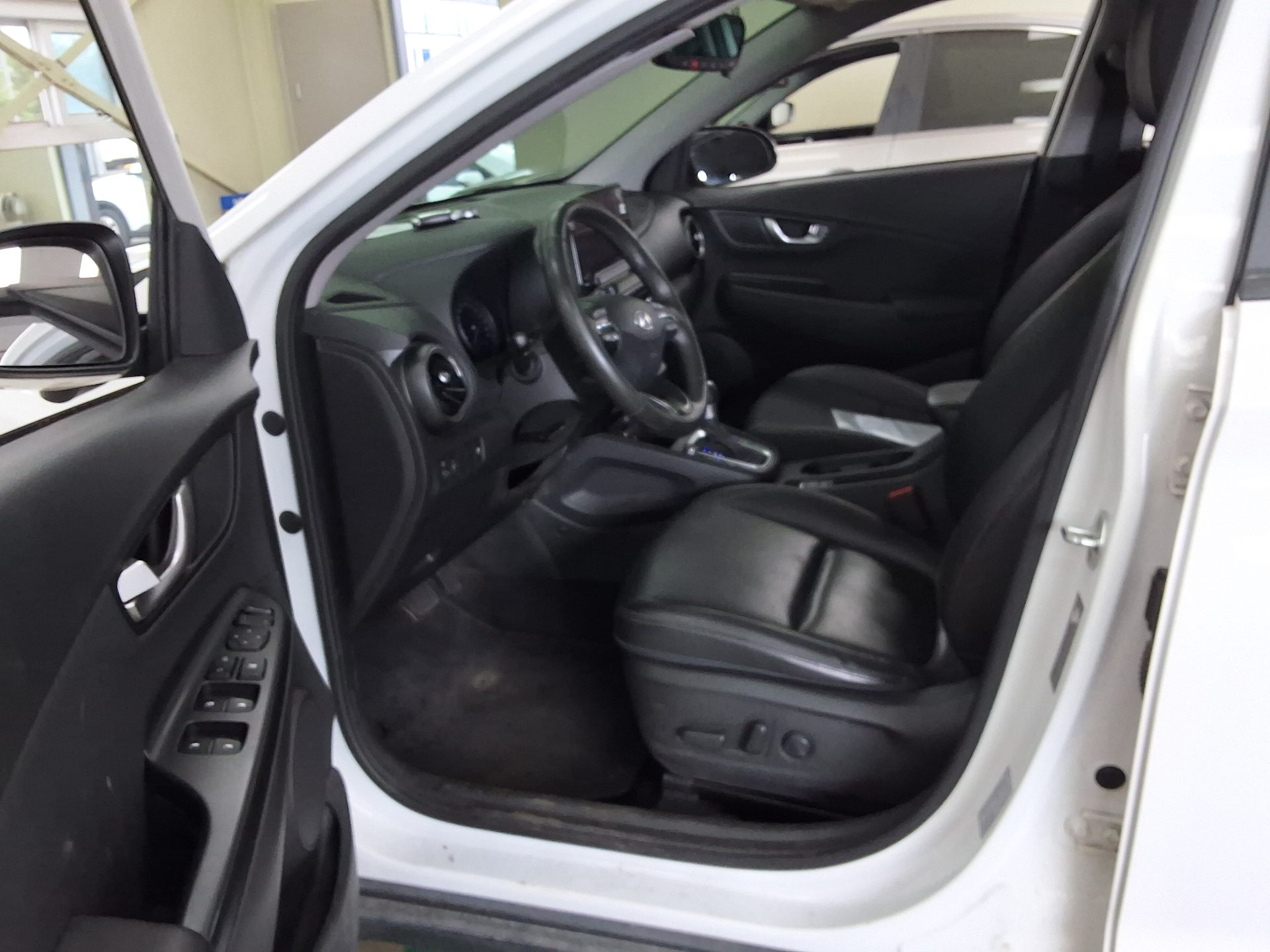 2023 - hyundai kona