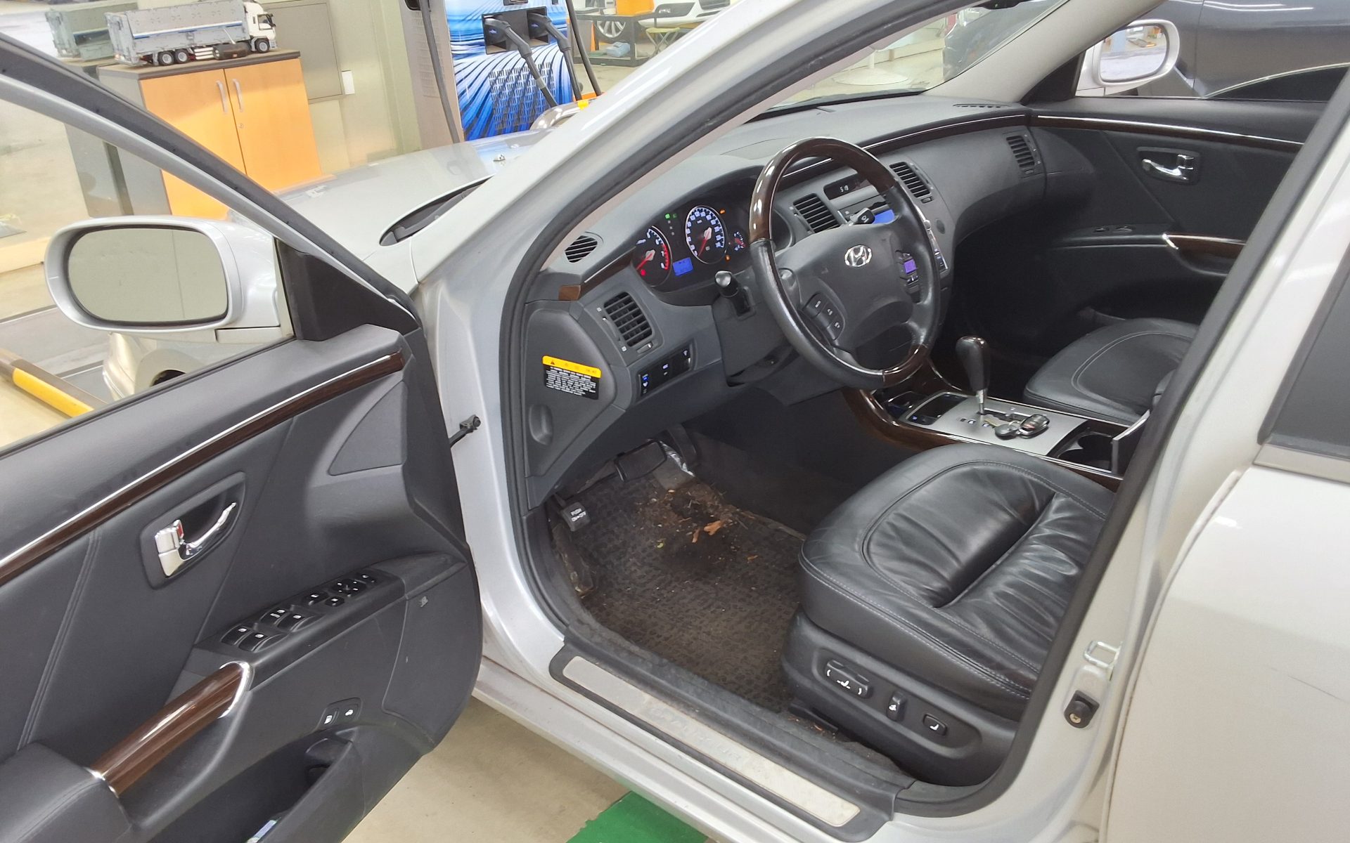 2010 - hyundai grandeur