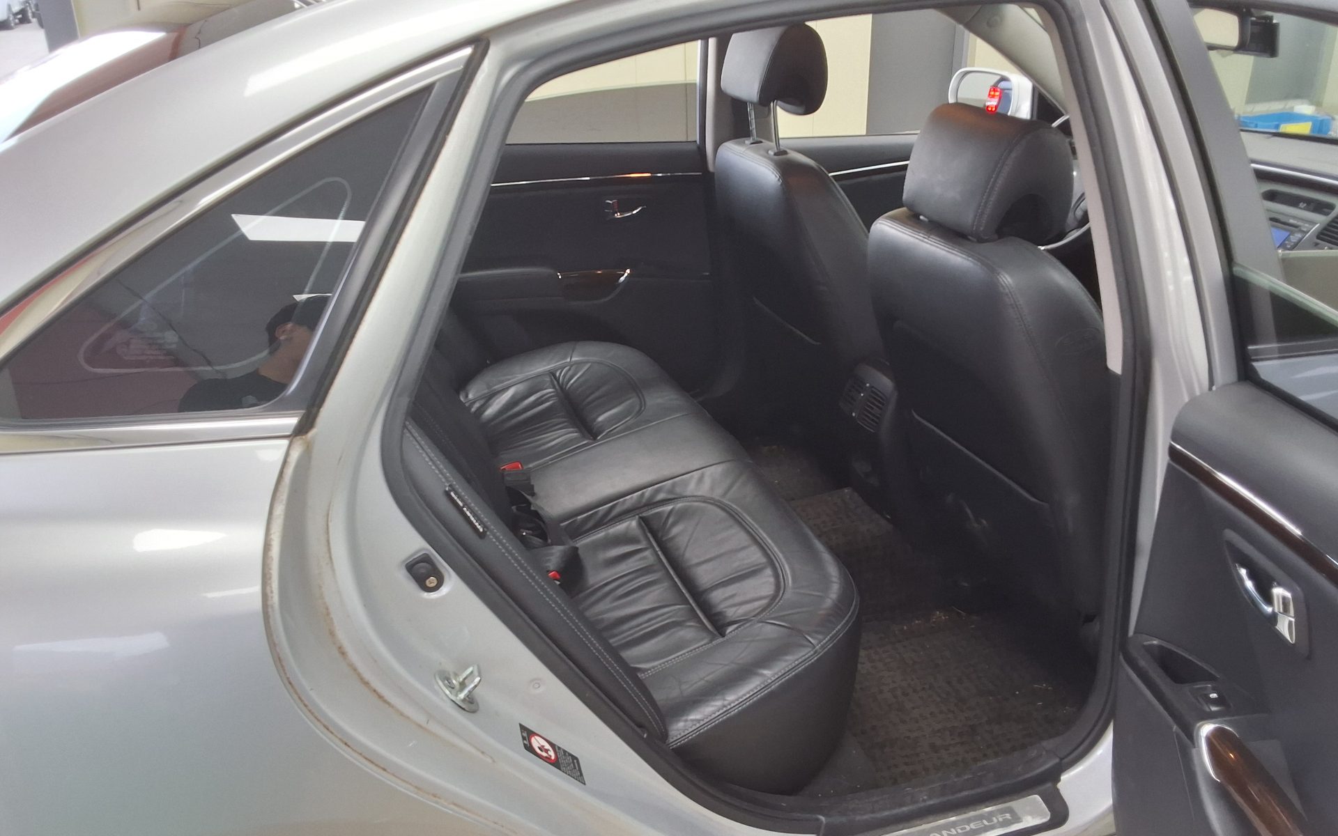 2010 - hyundai grandeur