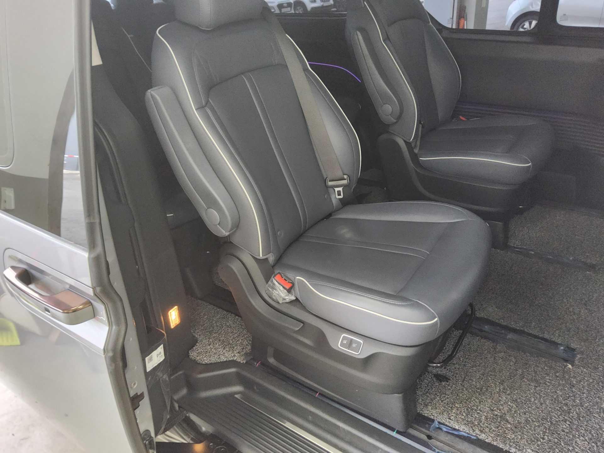 2022 - hyundai staria