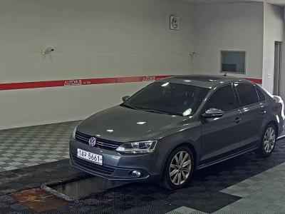 VOLKSWAGEN JETTA (6TH GEN) TDI