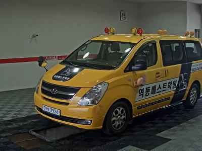 HYUNDAI GRAND STAREX CHILD SAFETY VEHICLE