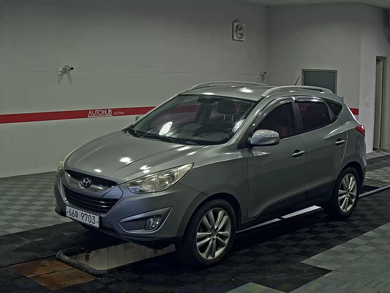 2011 - hyundai tucson
