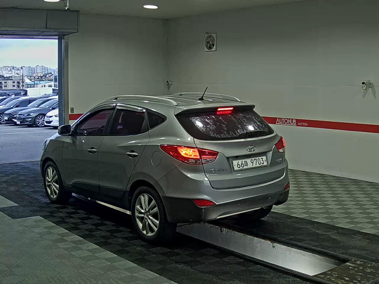 2011 - hyundai tucson
