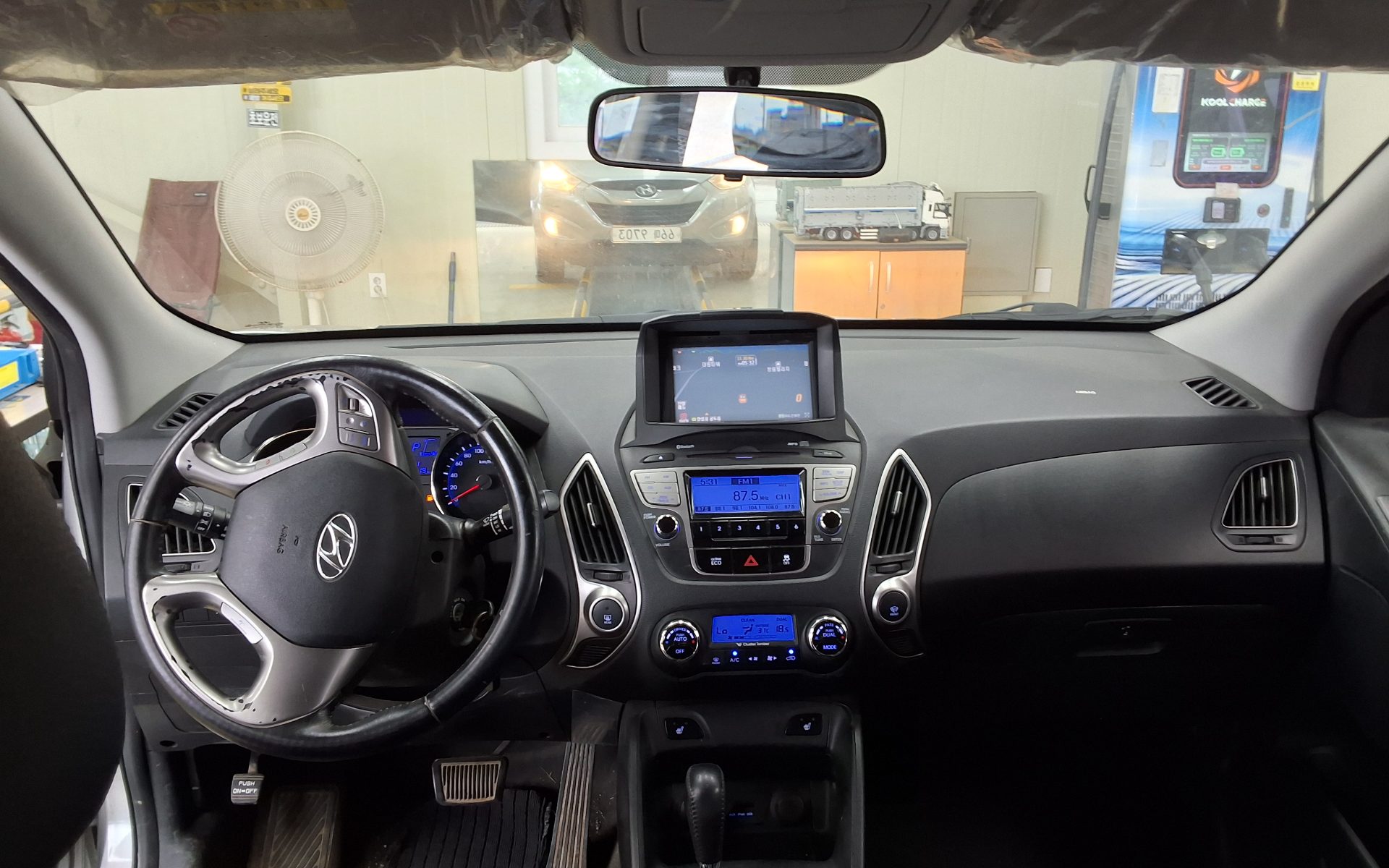 2011 - hyundai tucson