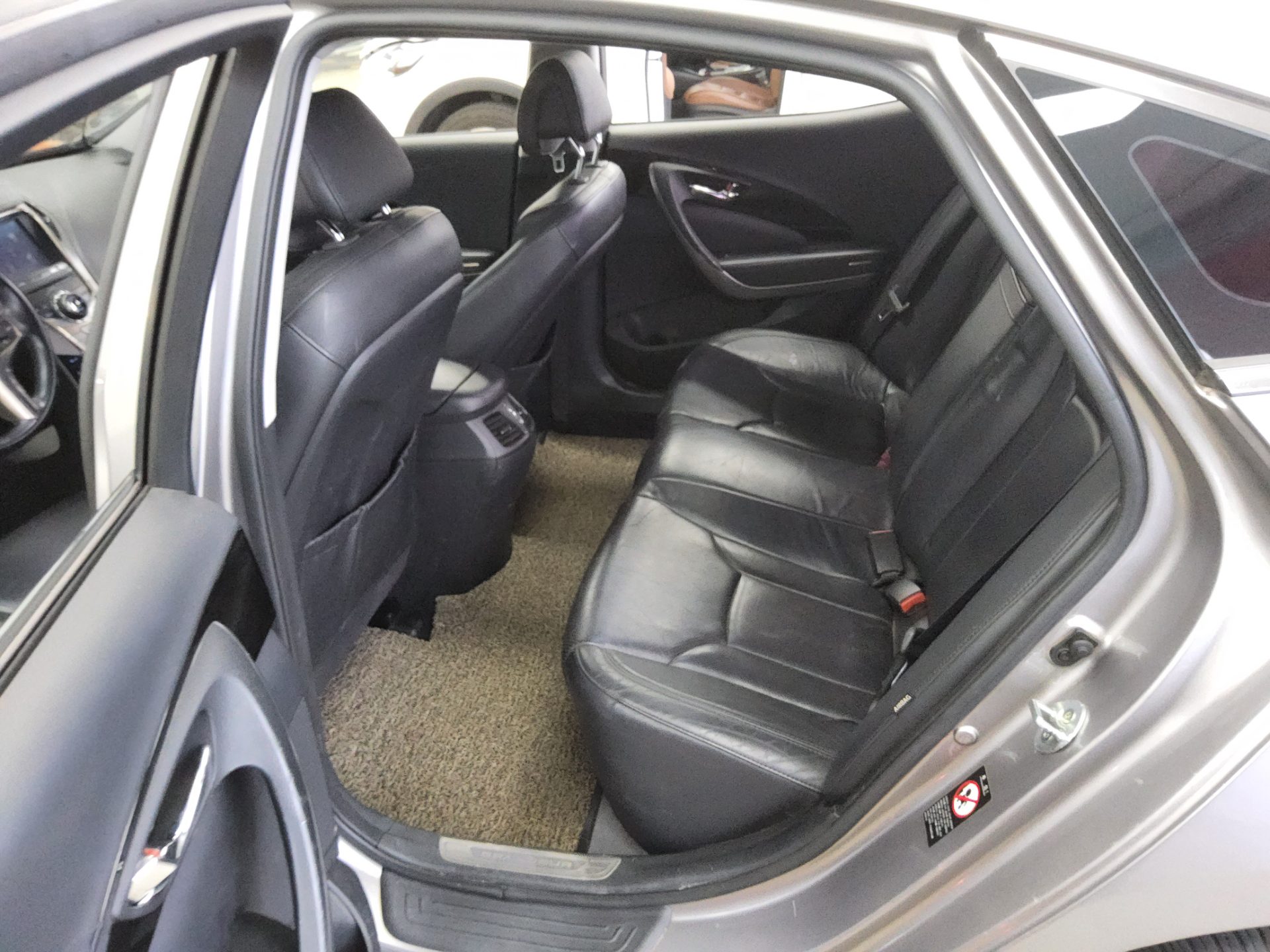 2011 - hyundai grandeur