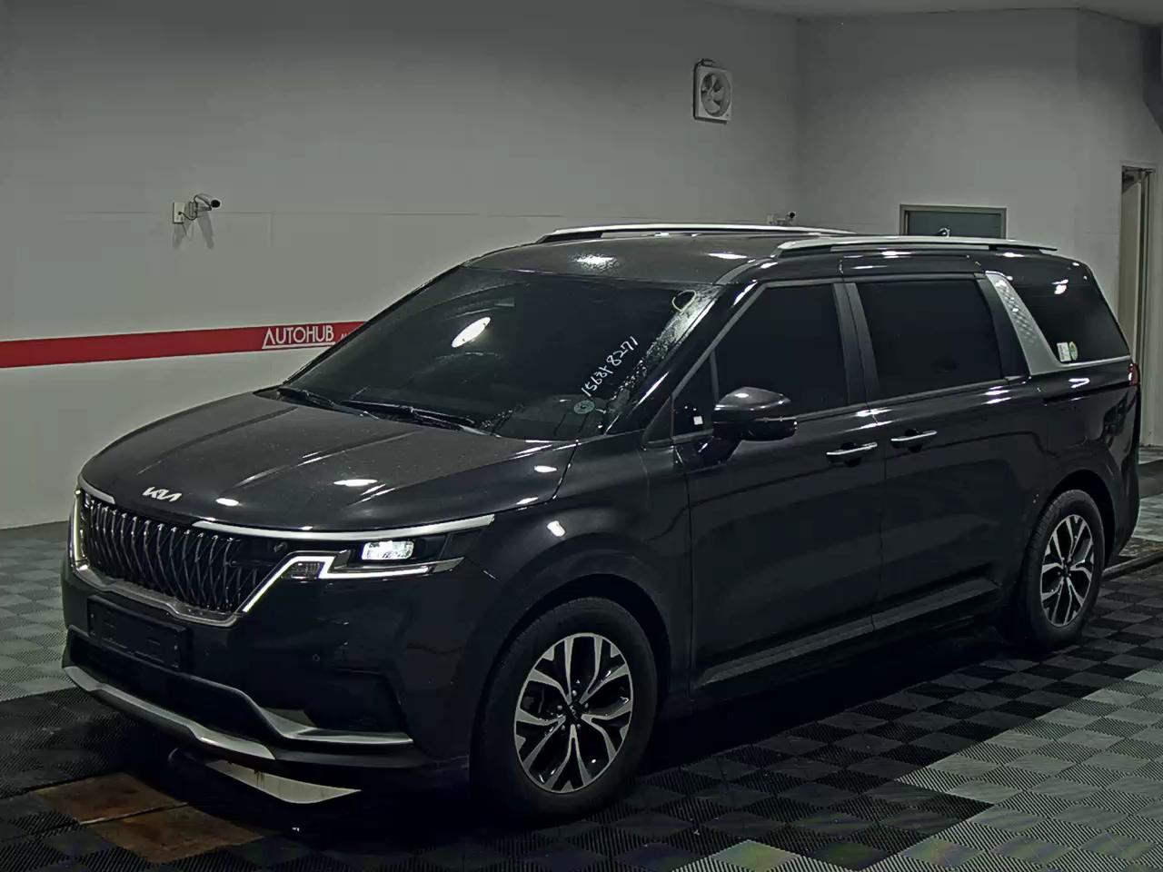 2023 - kia carnival