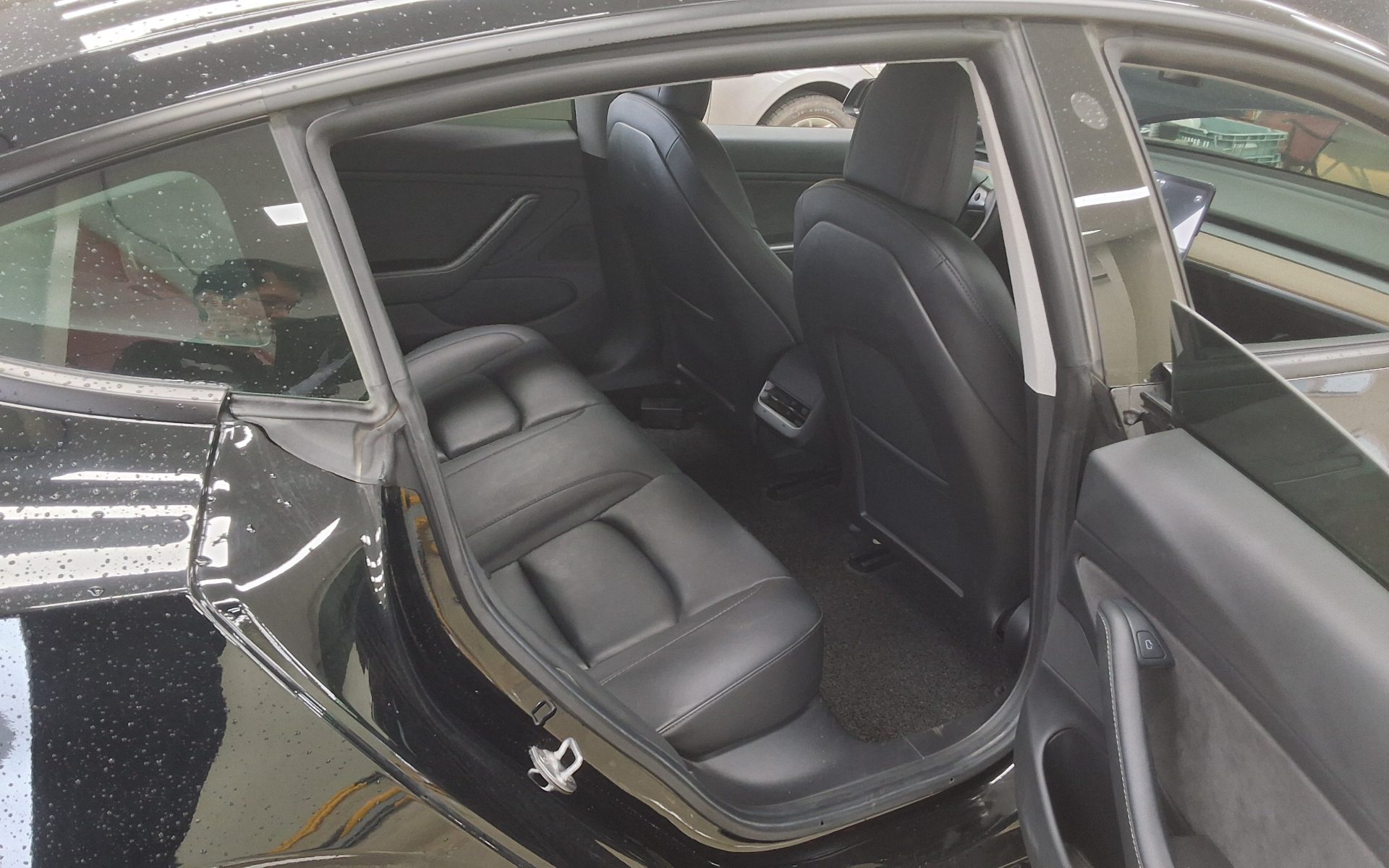 2021 - tesla model 3
