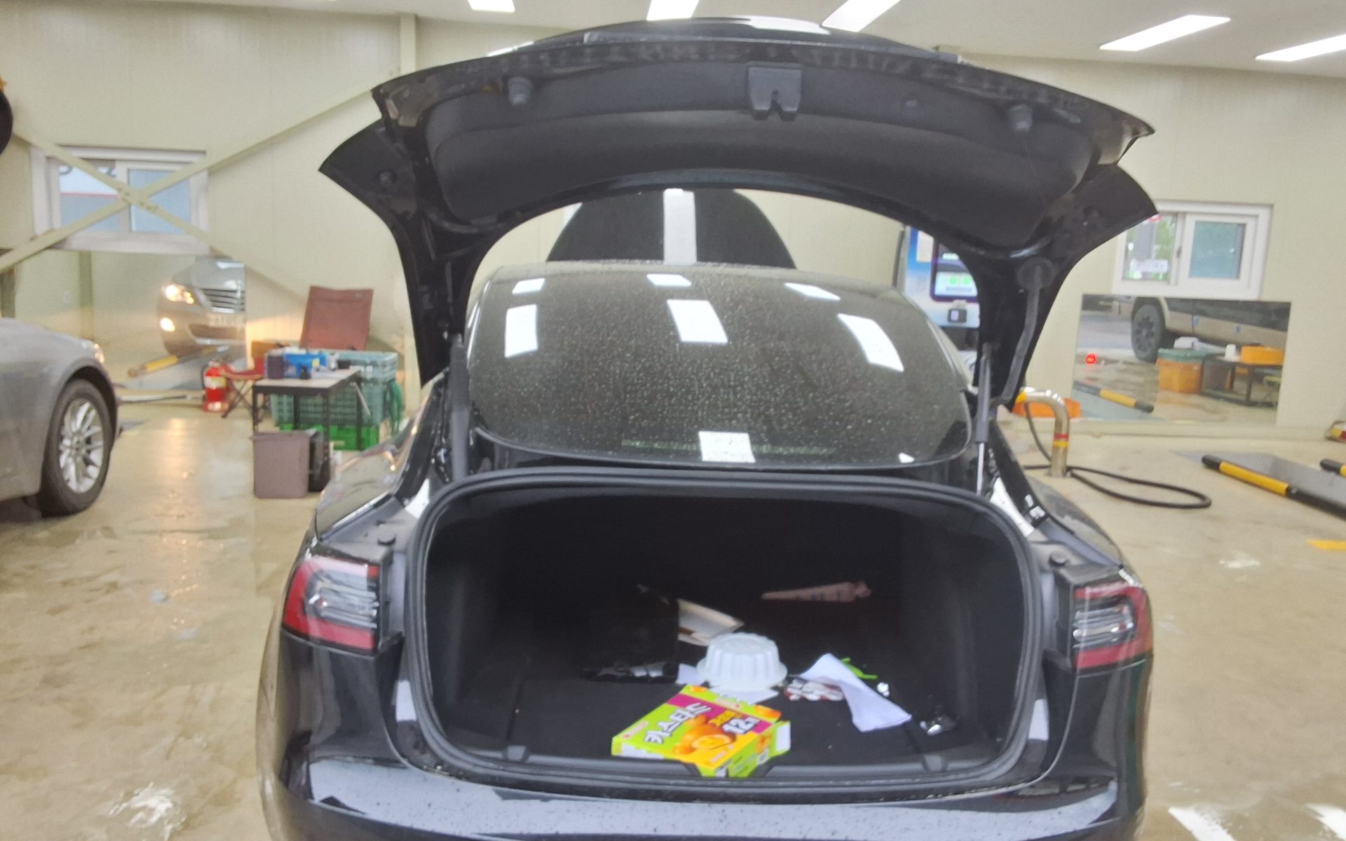 2021 - tesla model 3