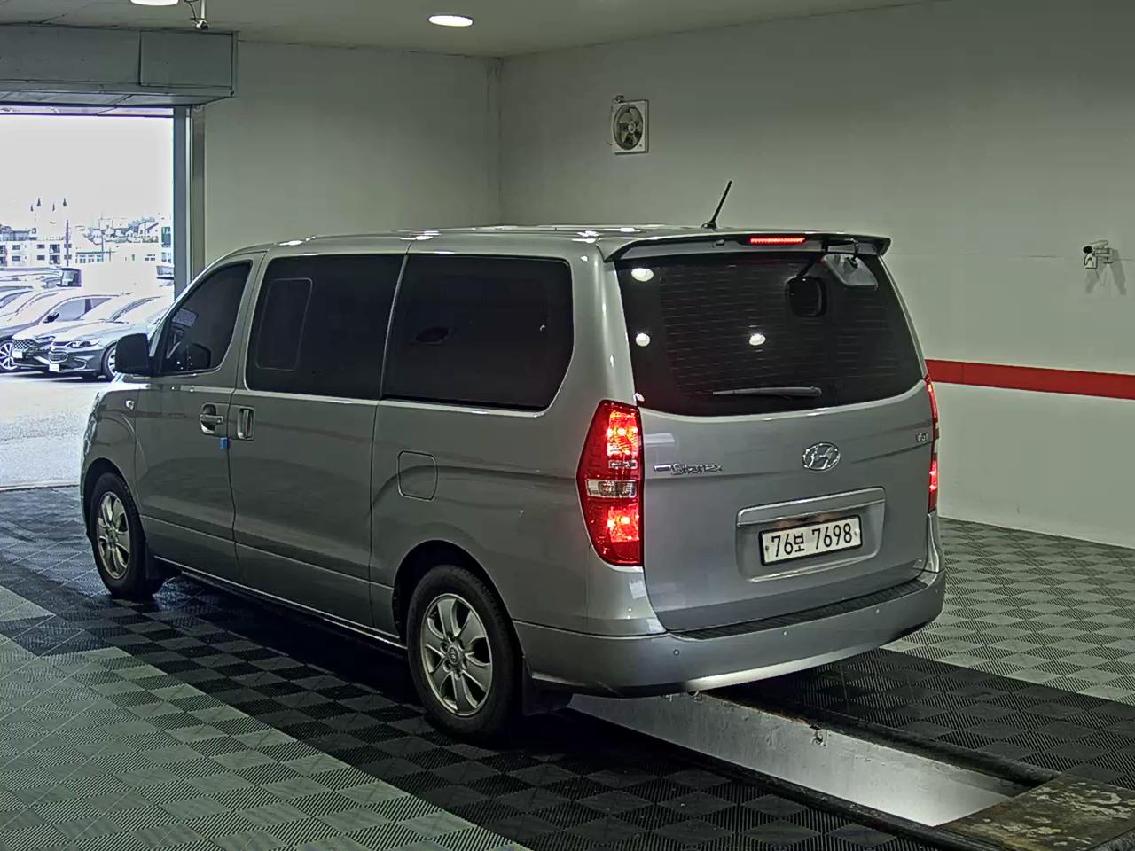 2020 - hyundai grand starex