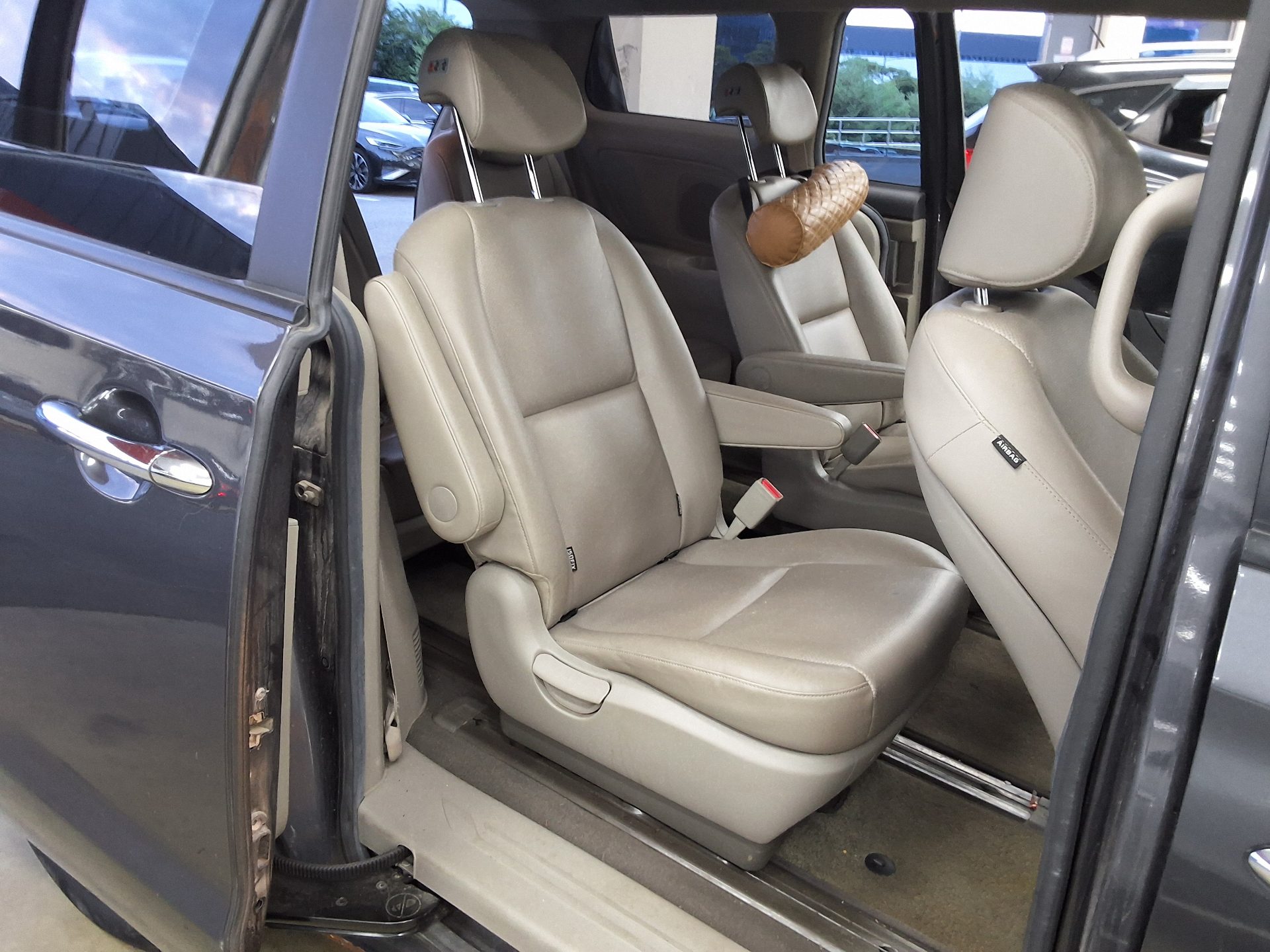 2017 - kia carnival