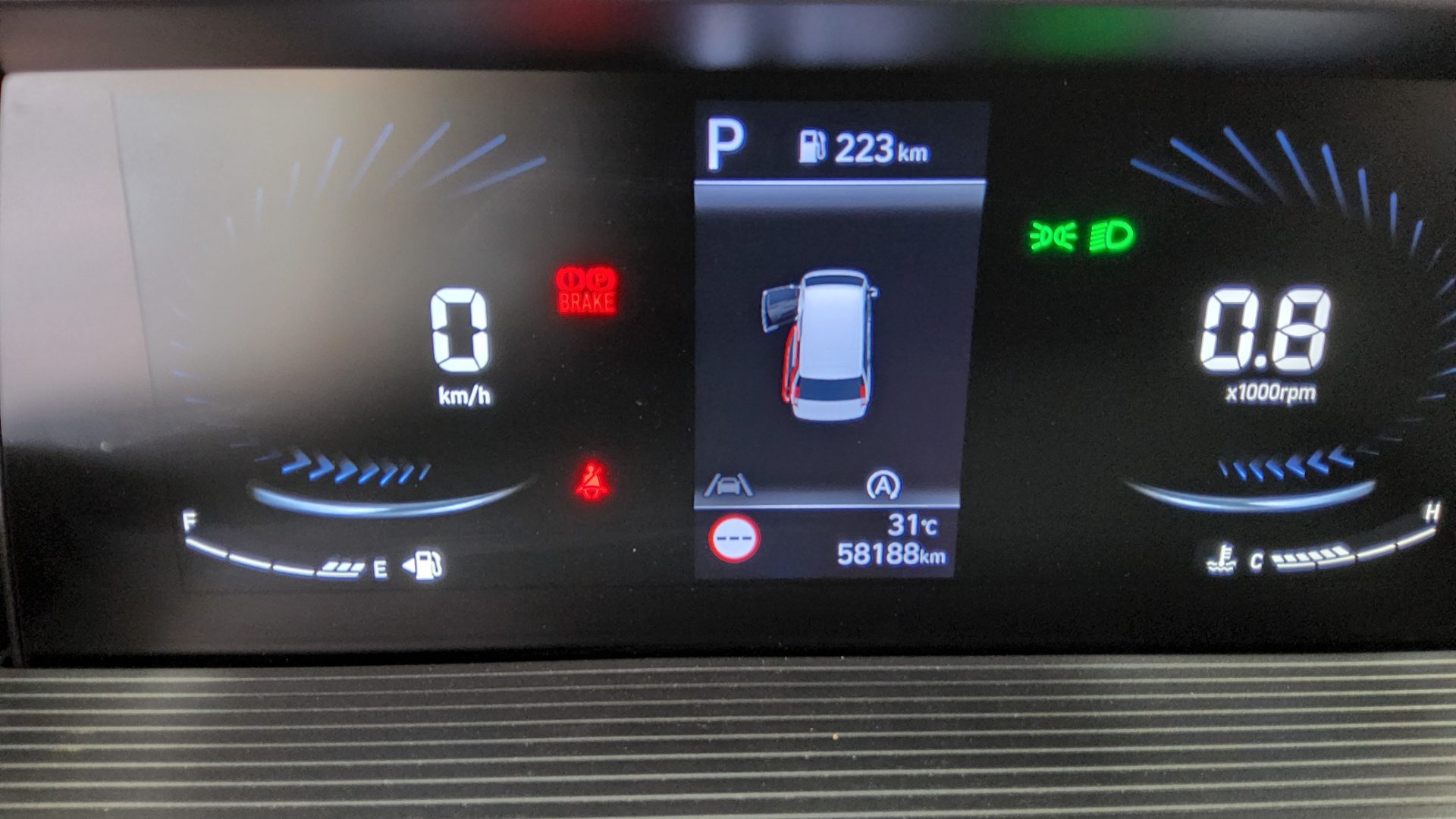 2023 - hyundai staria