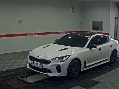 KIA STINGER PLATINUM