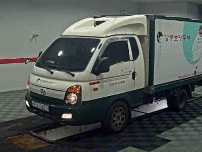 HYUNDAI PORTER II FREEZER BOX TRUCK SUPER CAB TWIN COMPRESSOR