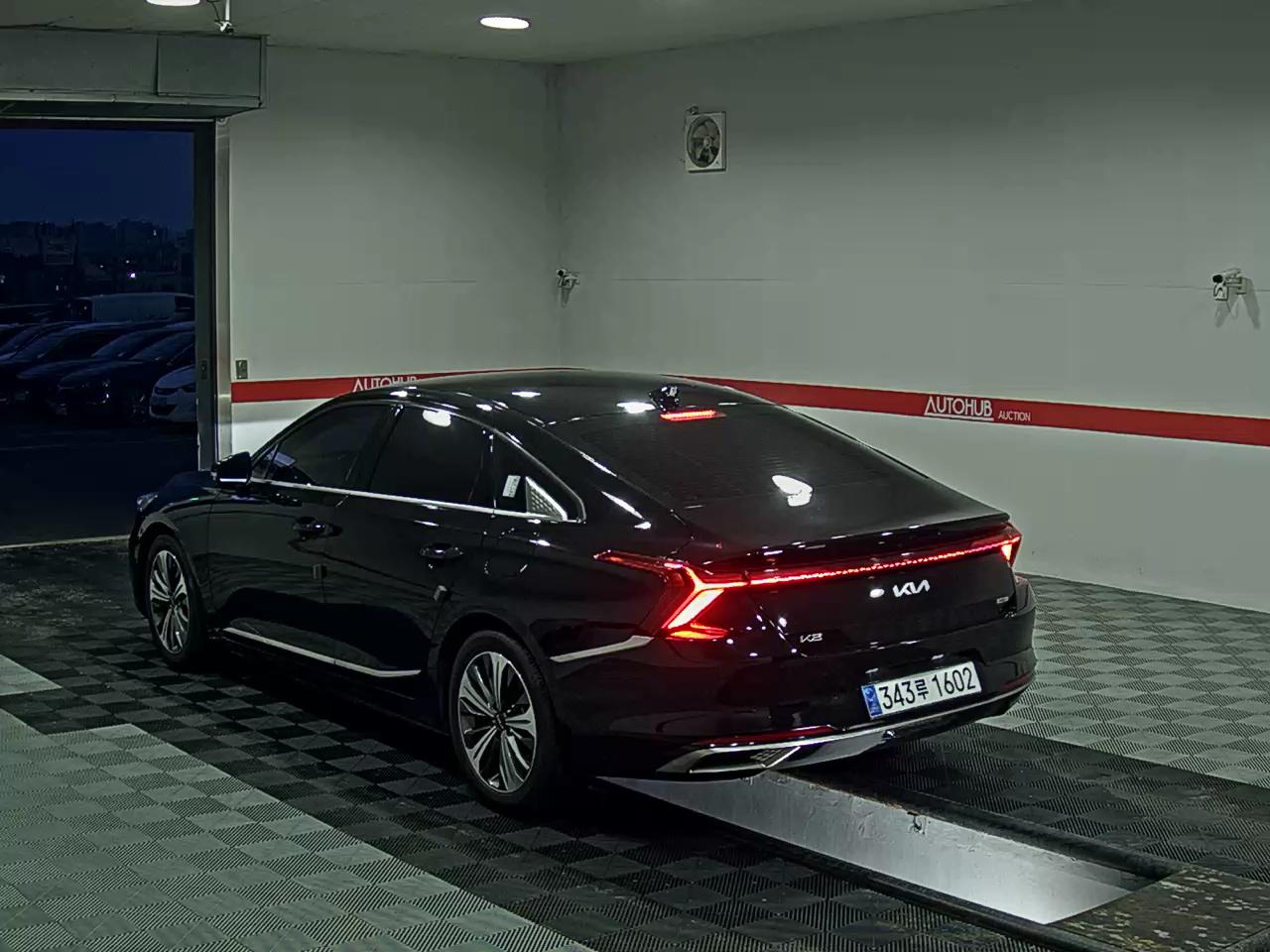 2022 - kia k8