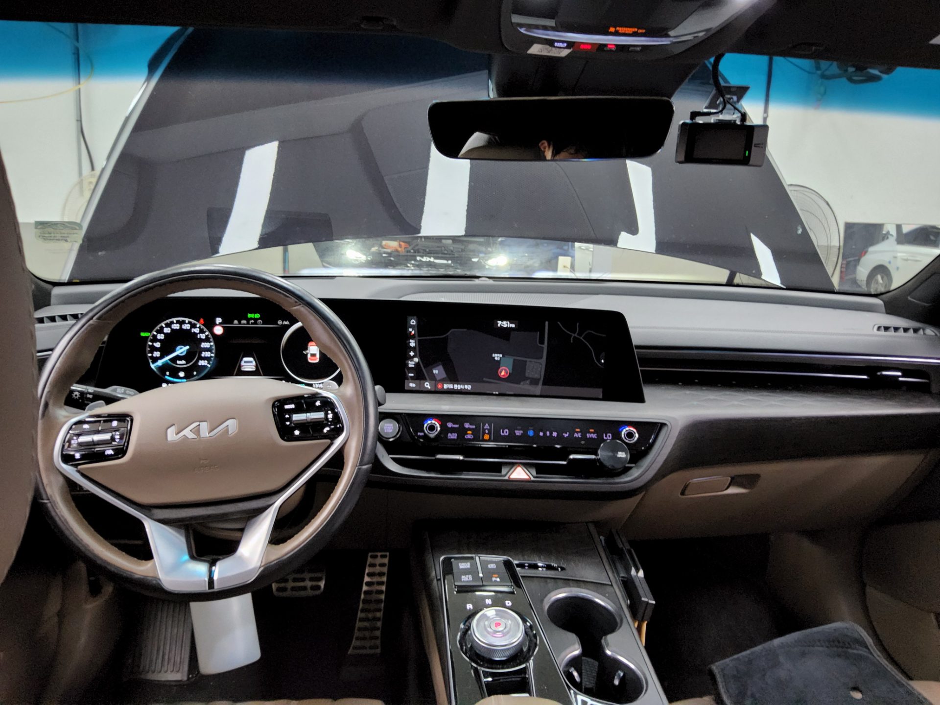 2022 - kia k8