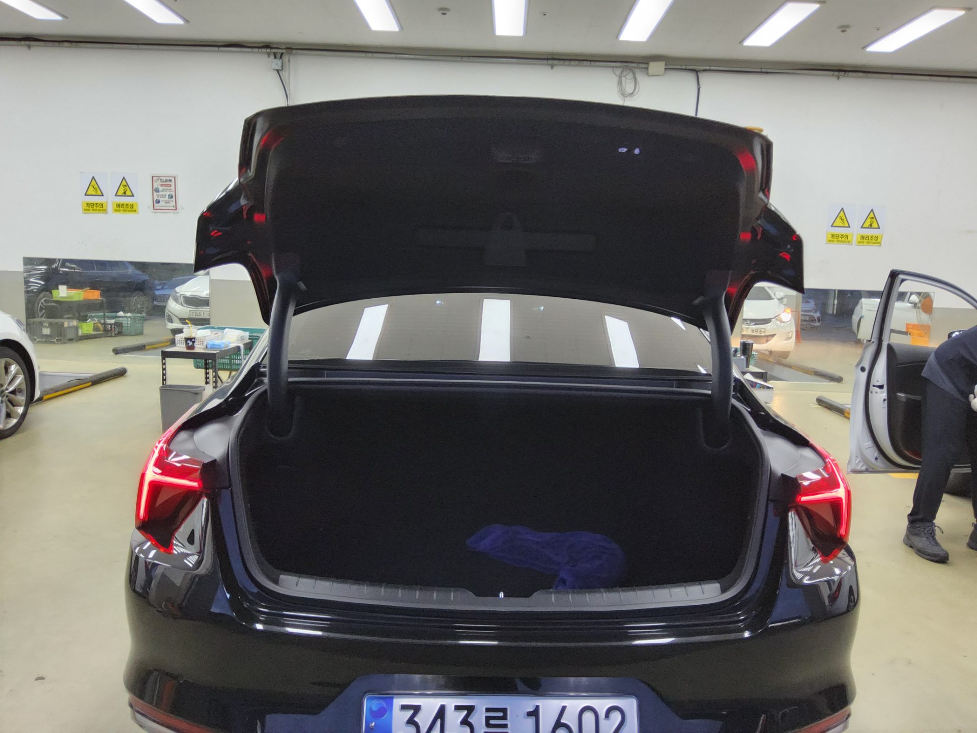 2022 - kia k8