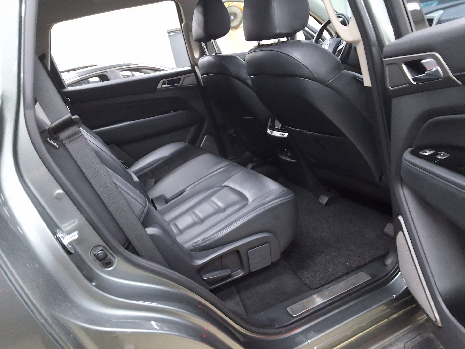 2018 - ssangyong rexton
