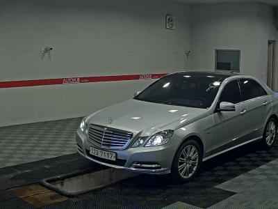 MERCEDES-BENZ CLASS (4TH GEN) E300 ELEGANCE