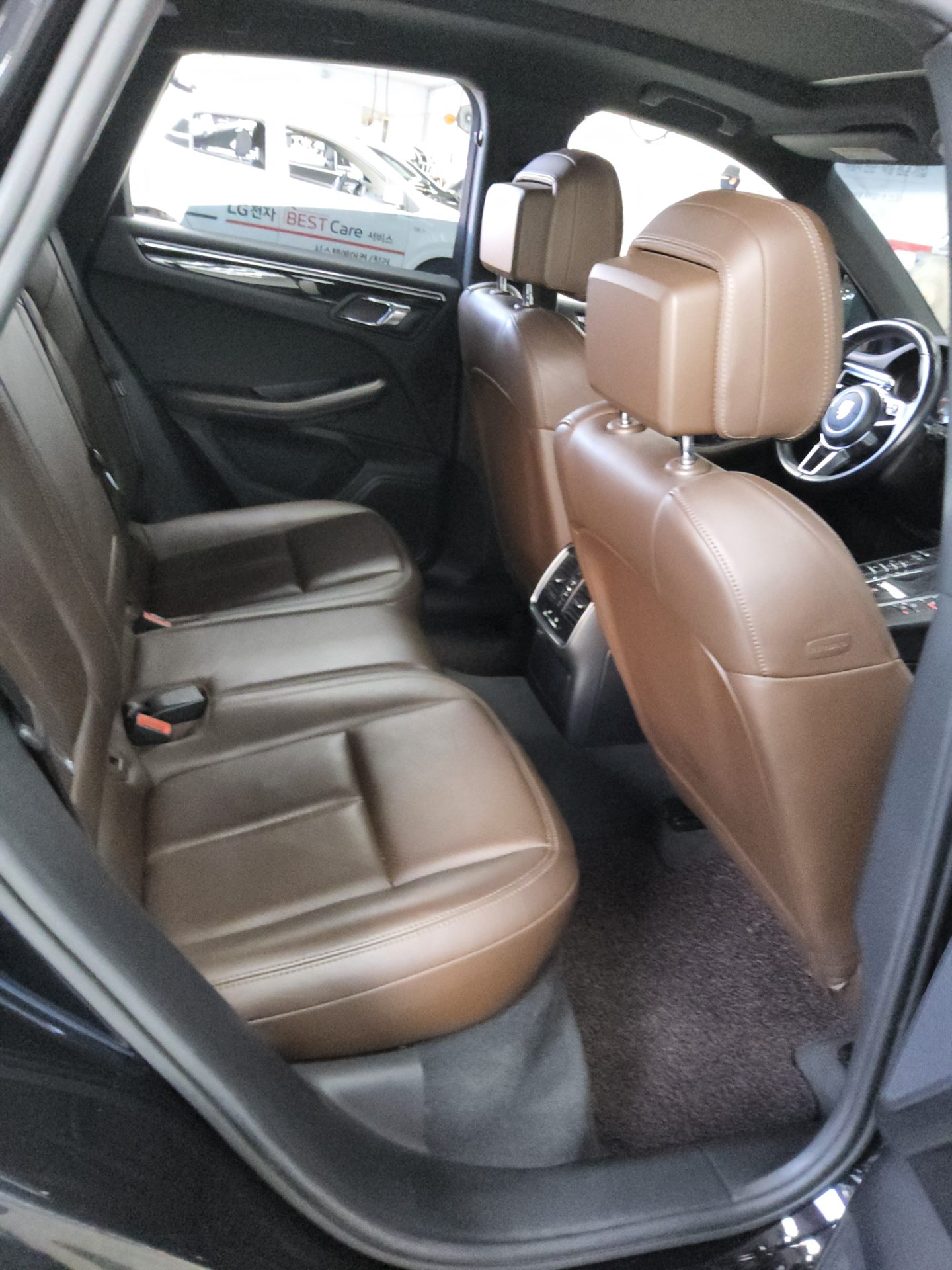 2015 - porsche macan