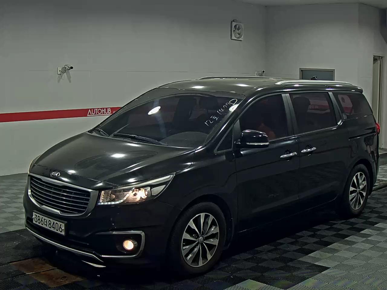 KIA CARNIVAL