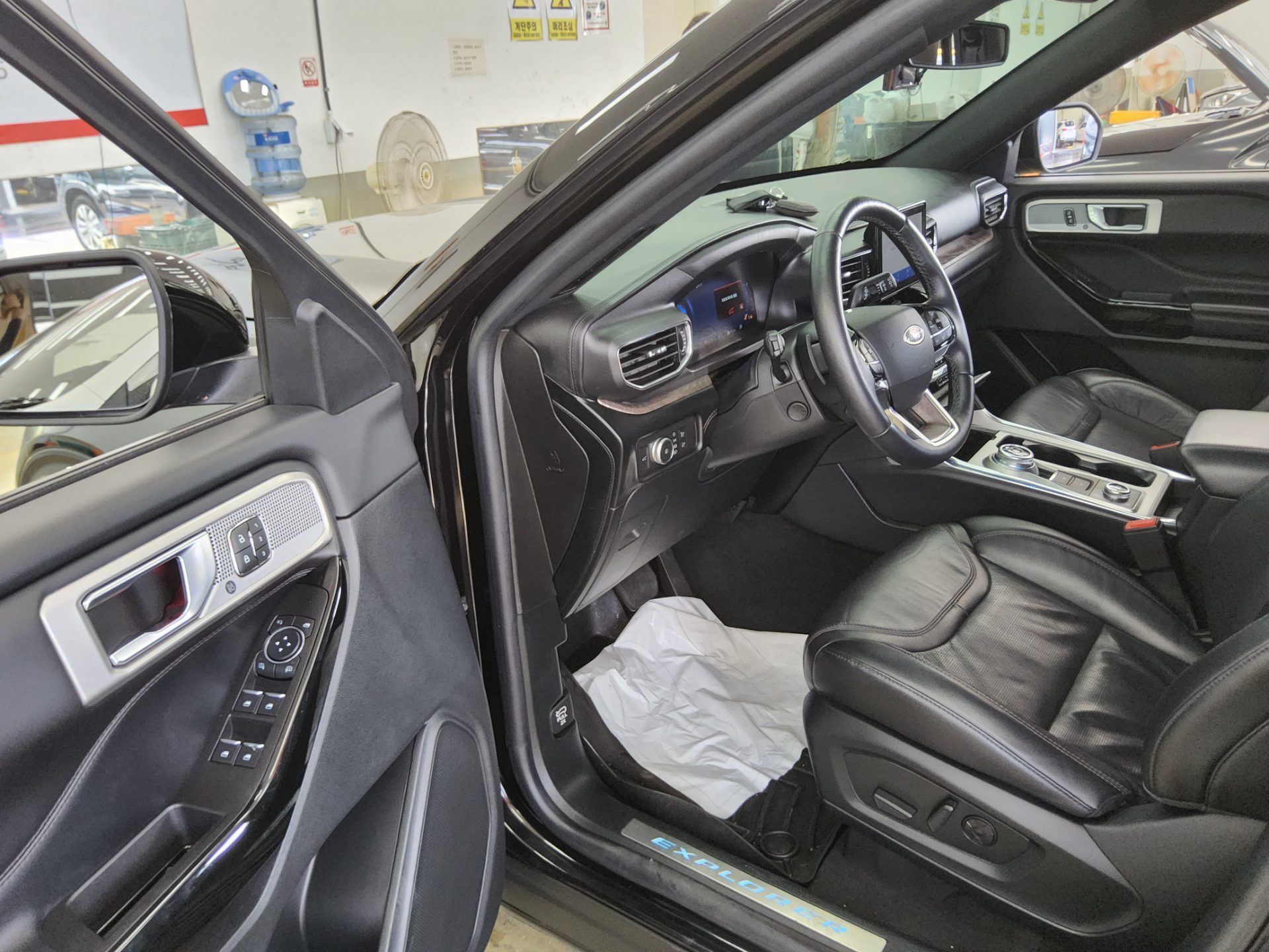 Ford Explorer 2021 — صورة 3