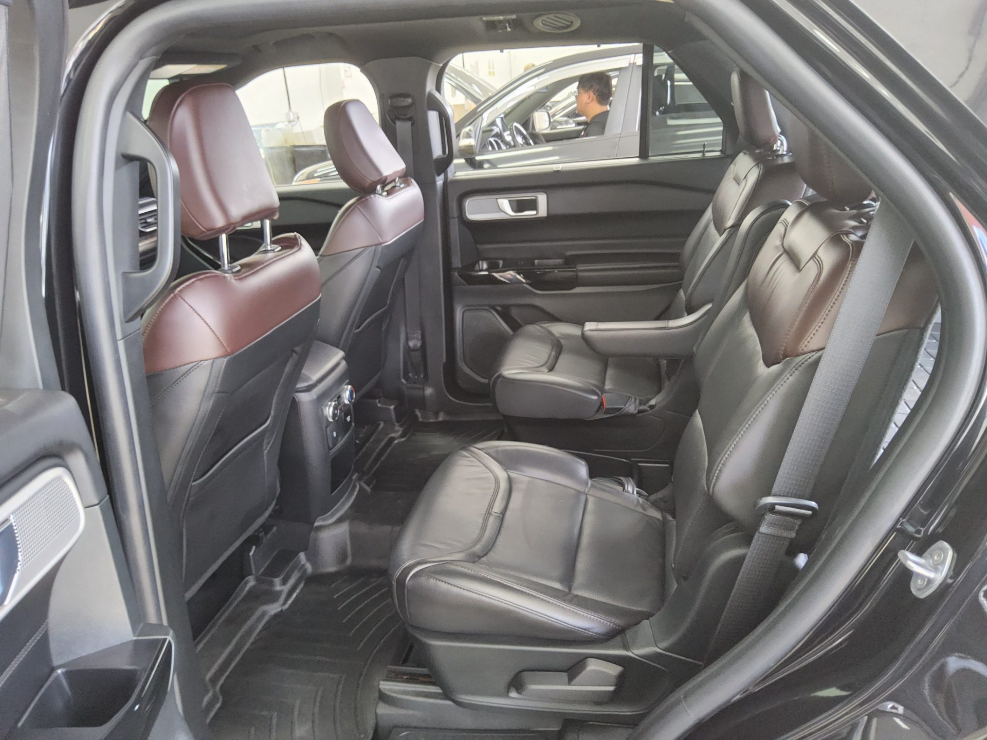 Ford Explorer 2021 — صورة 5