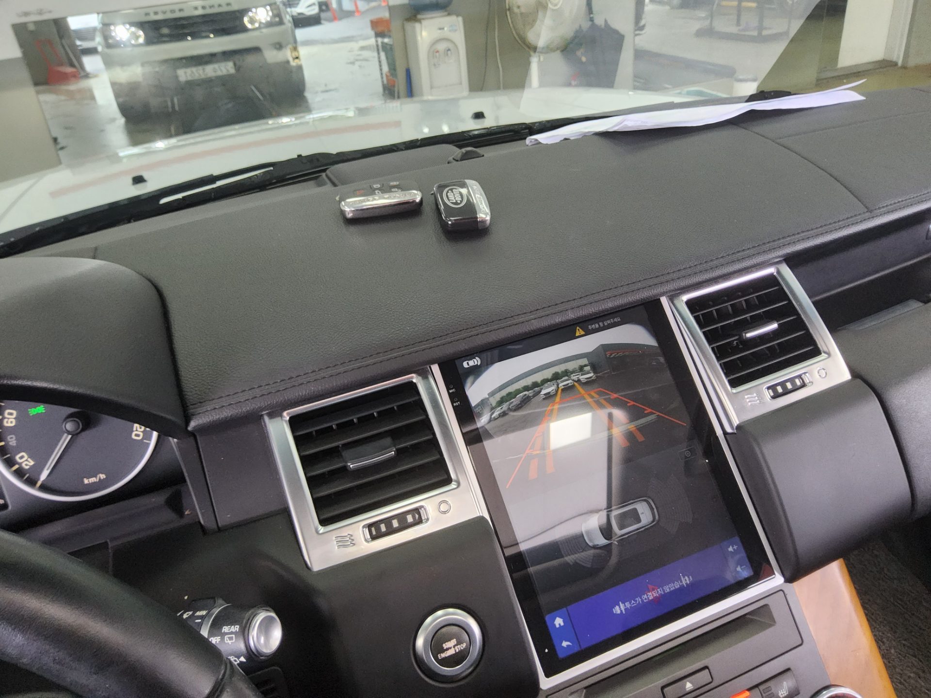 2012 - land rover range rover