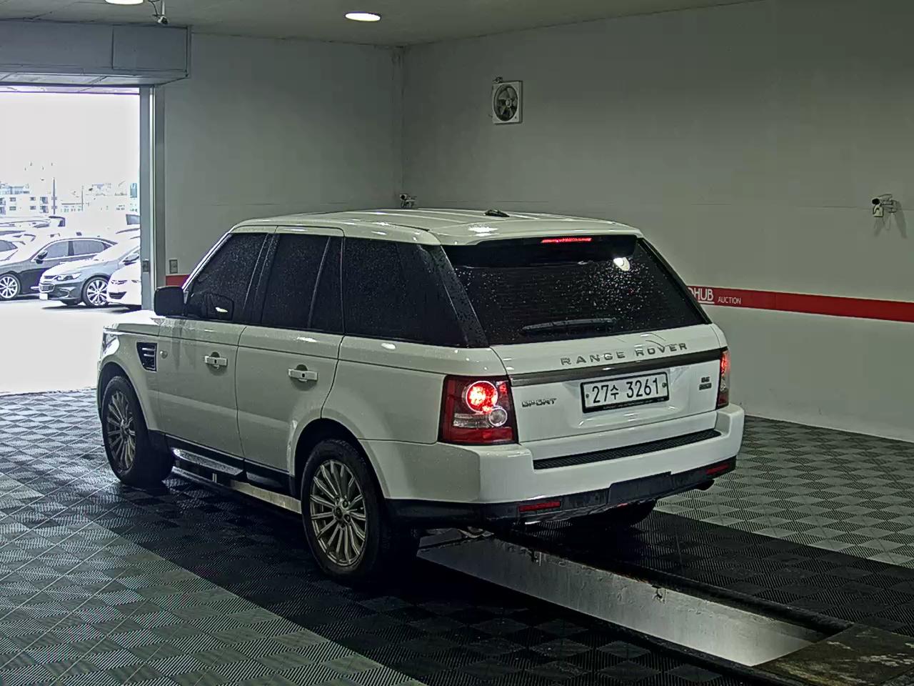 2012 - land rover range rover