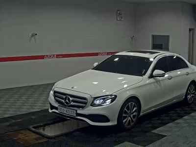 MERCEDES-BENZ CLASS (5TH GEN) E300 AVANTGARDE