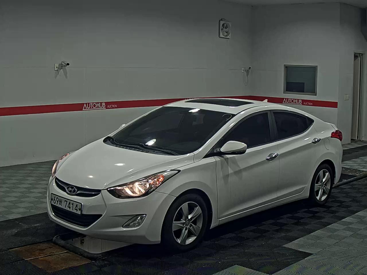 2012 - hyundai avante