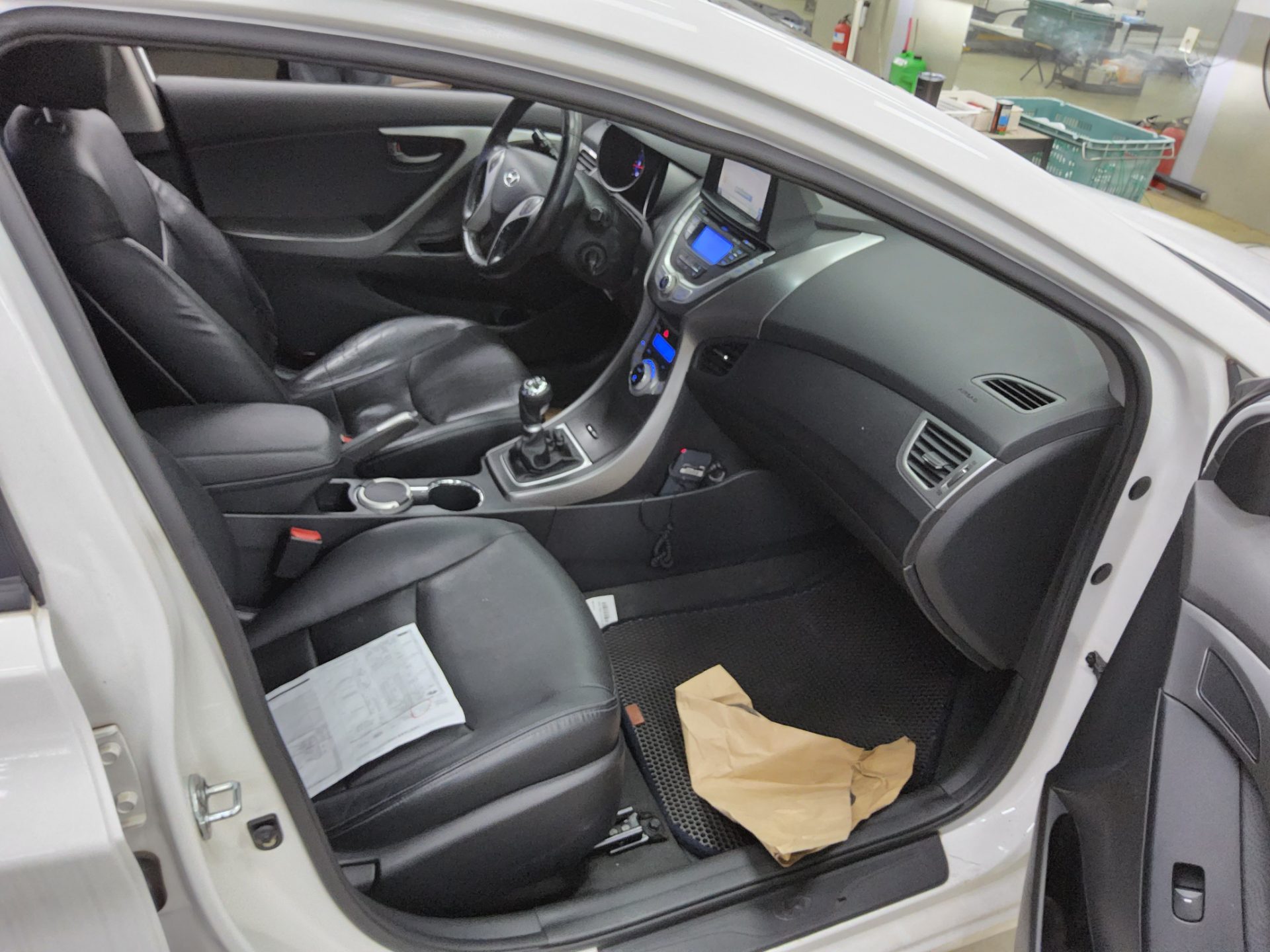 2012 - hyundai avante