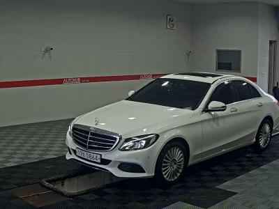 MERCEDES-BENZ C-CLASS (4TH GEN) C220 d