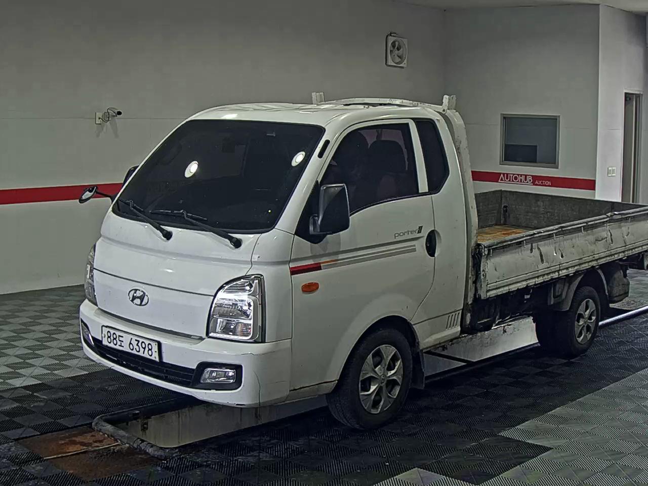 HYUNDAI PORTER II SUPER CAB EXTRA WHEELBASE