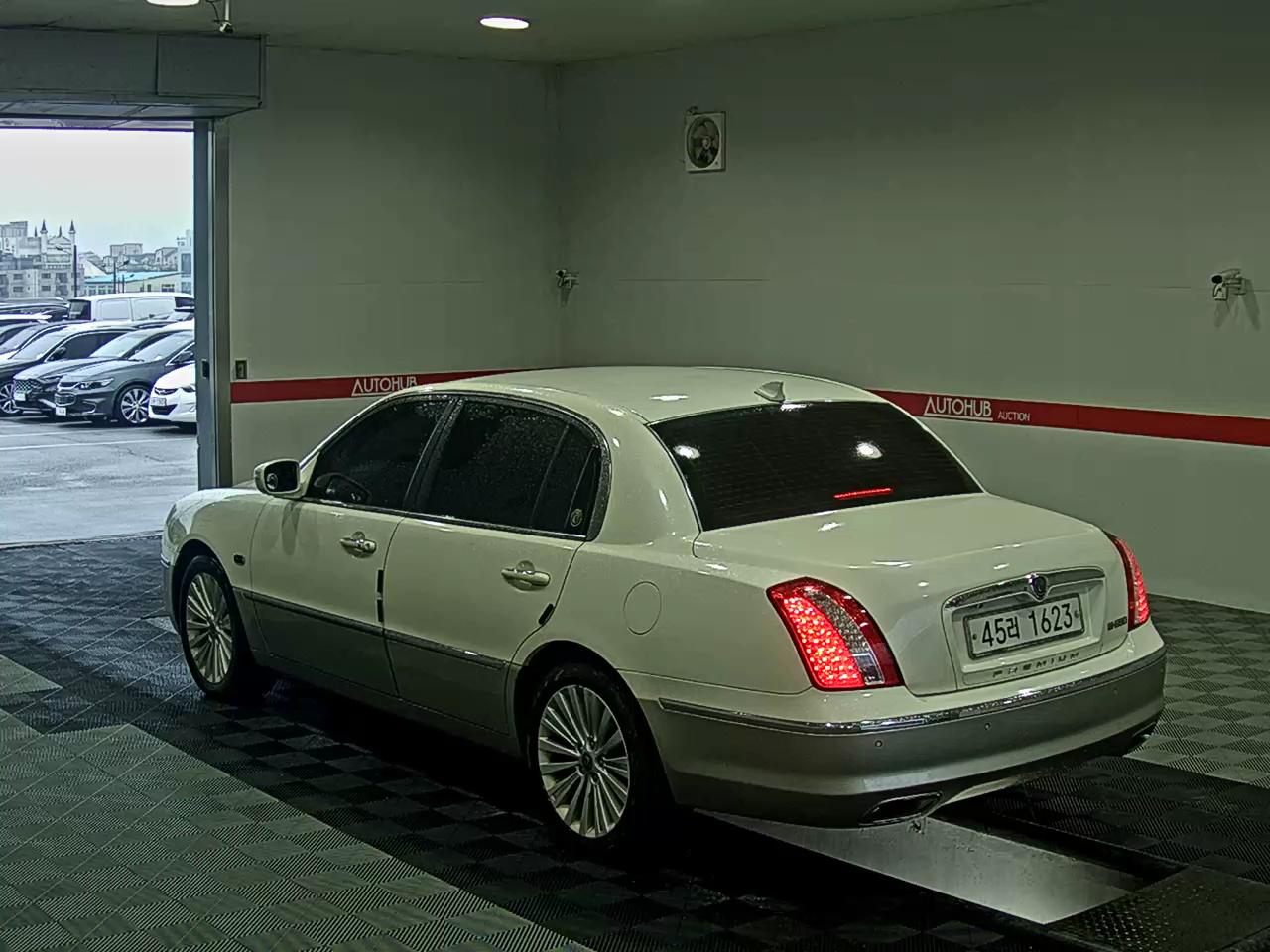 2010 - kia opirus