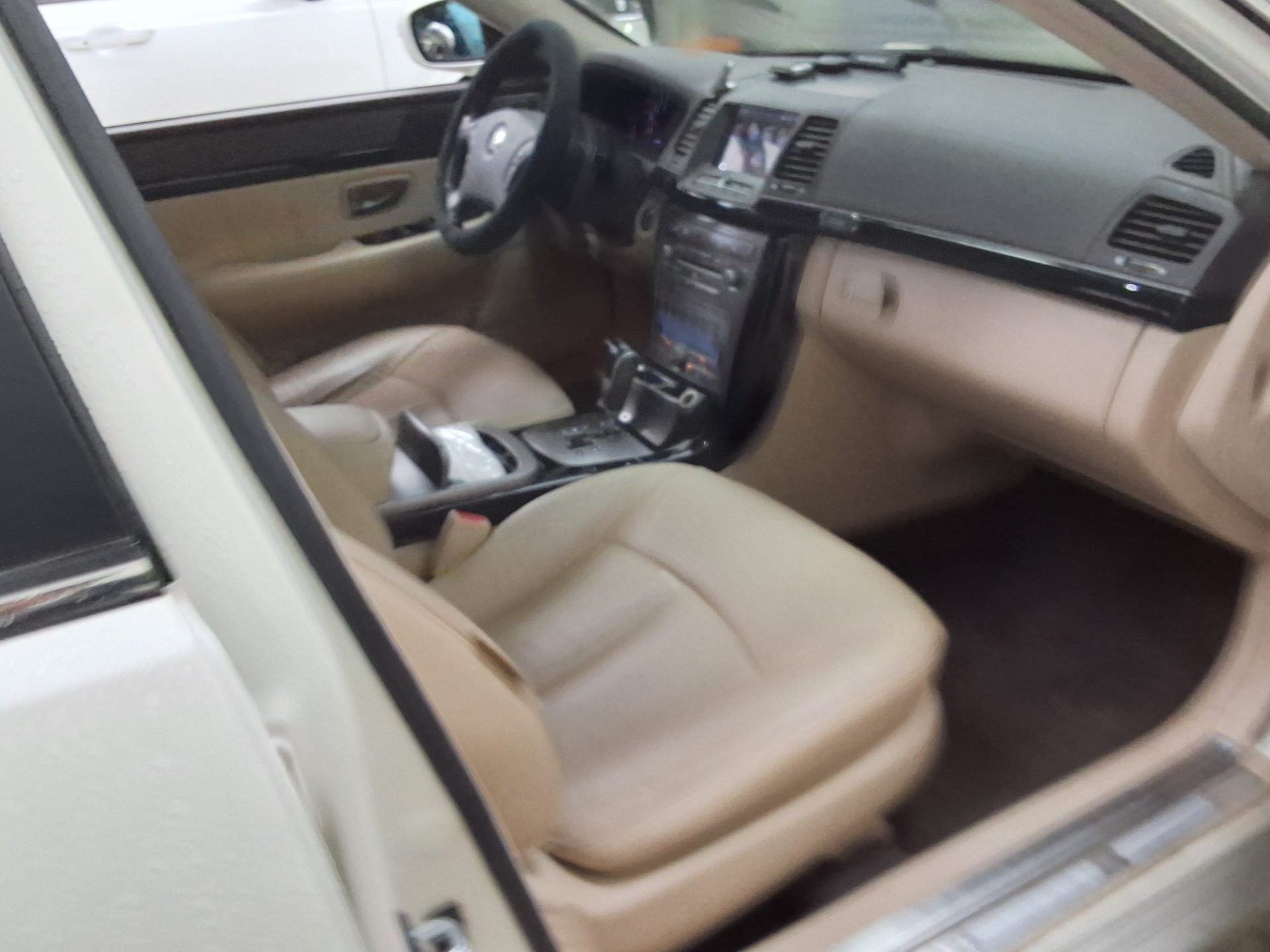 2010 - kia opirus