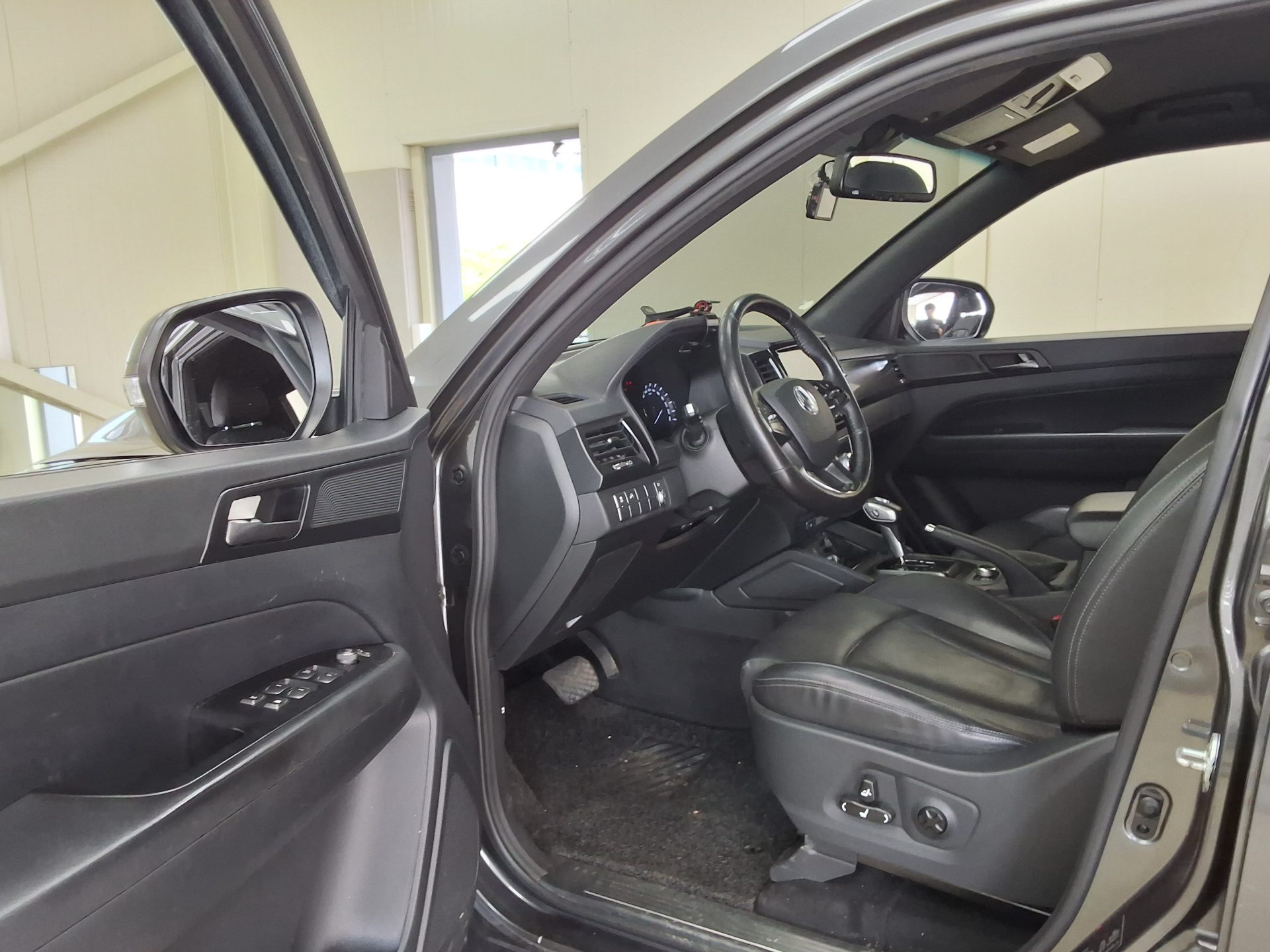 2021 - ssangyong rexton