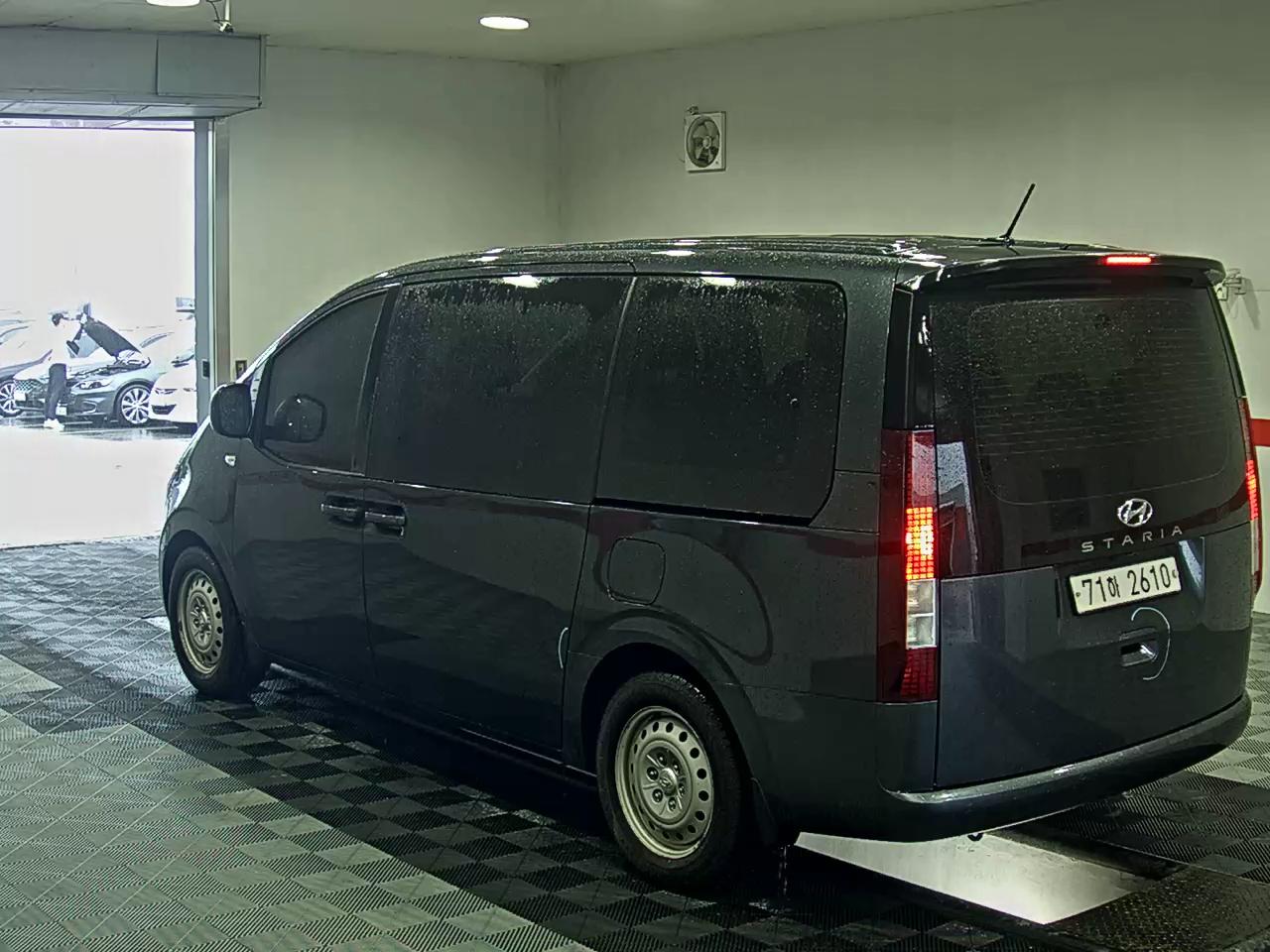 2022 - hyundai staria