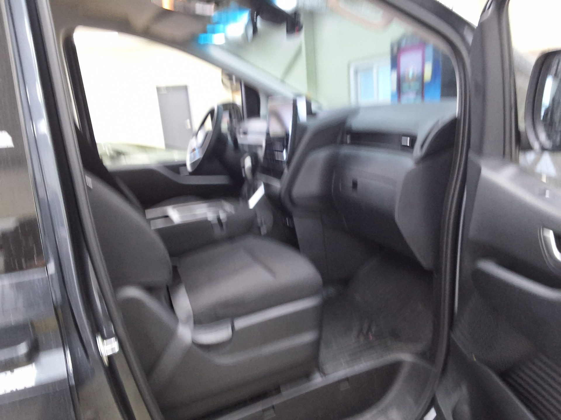 2022 - hyundai staria