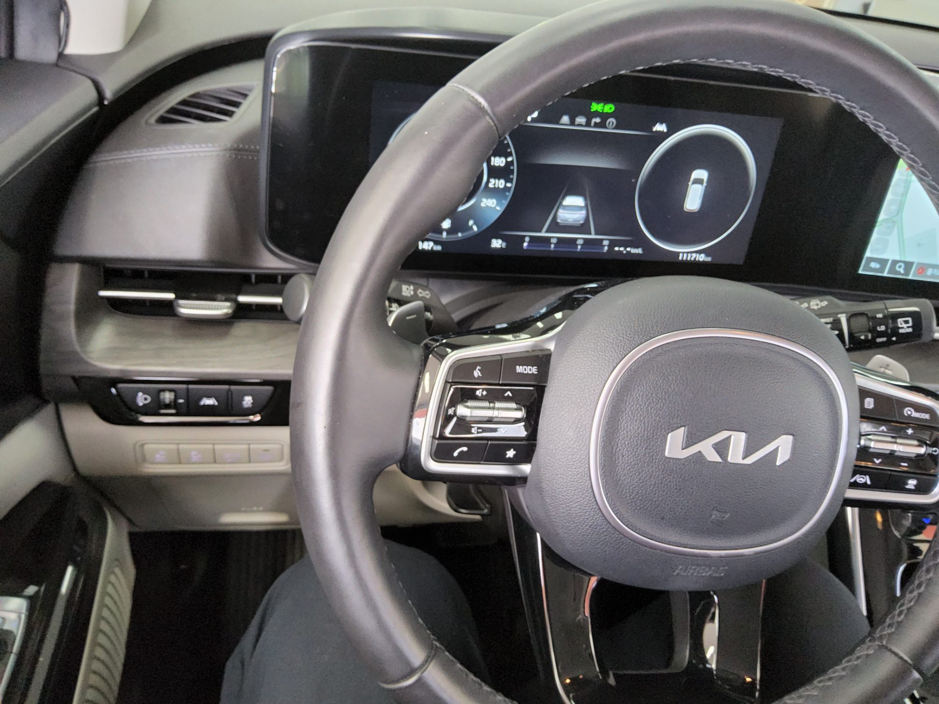2023 - kia carnival