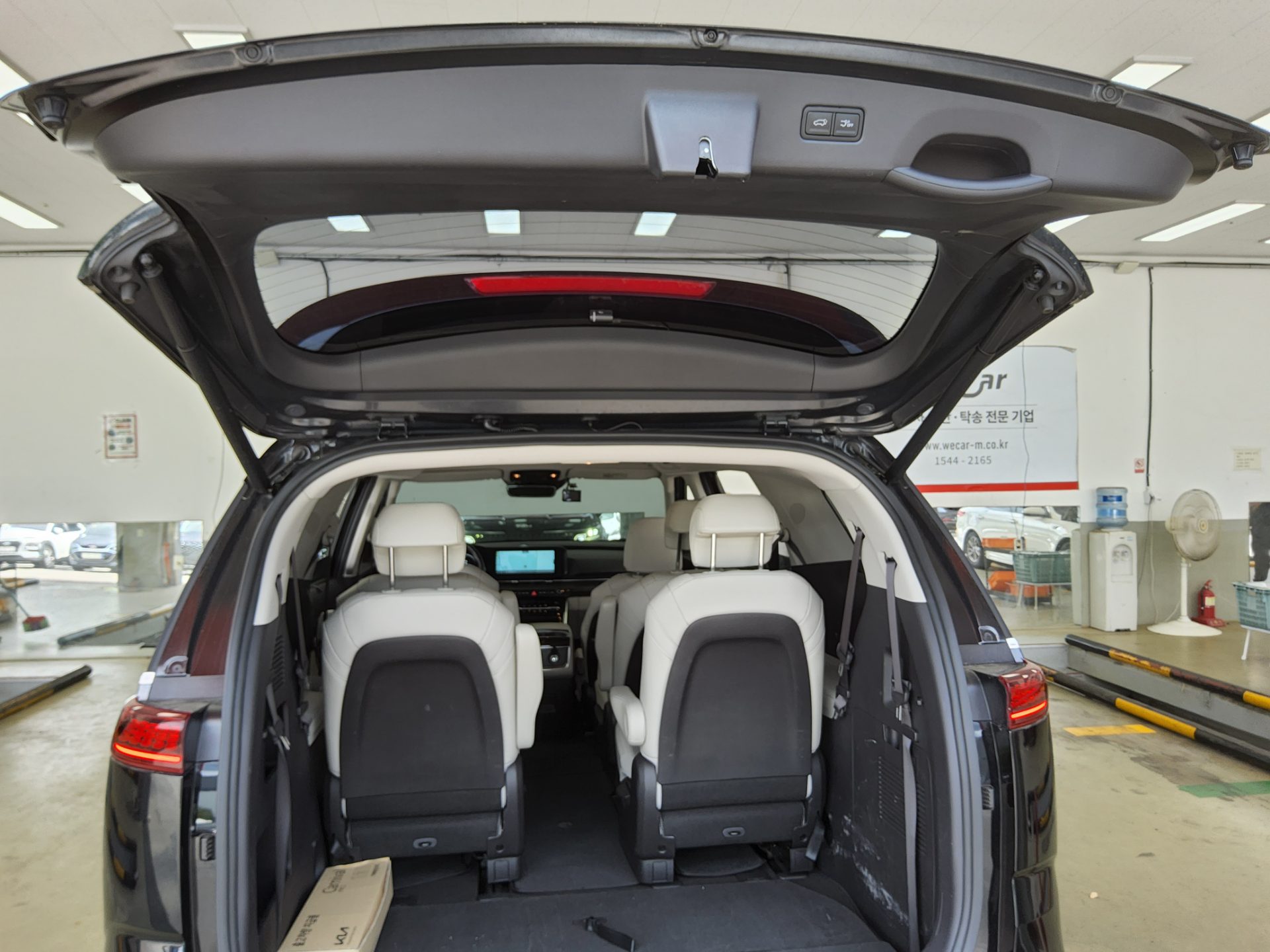 2023 - kia carnival